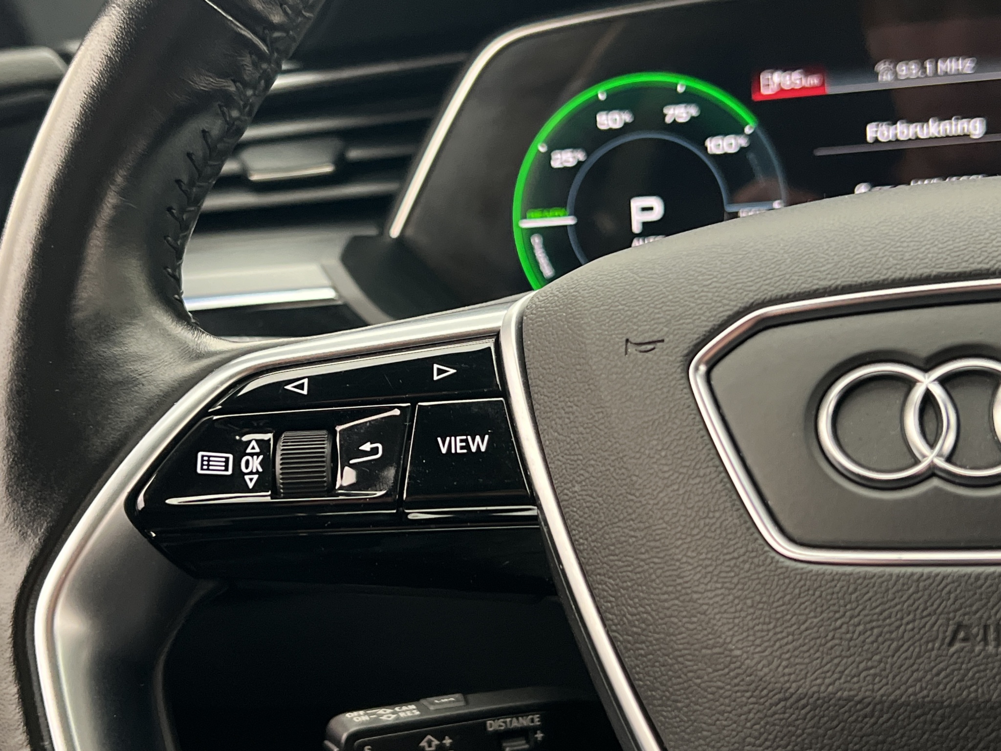 Audi e-tron 55 quattro, 408ps, 2019