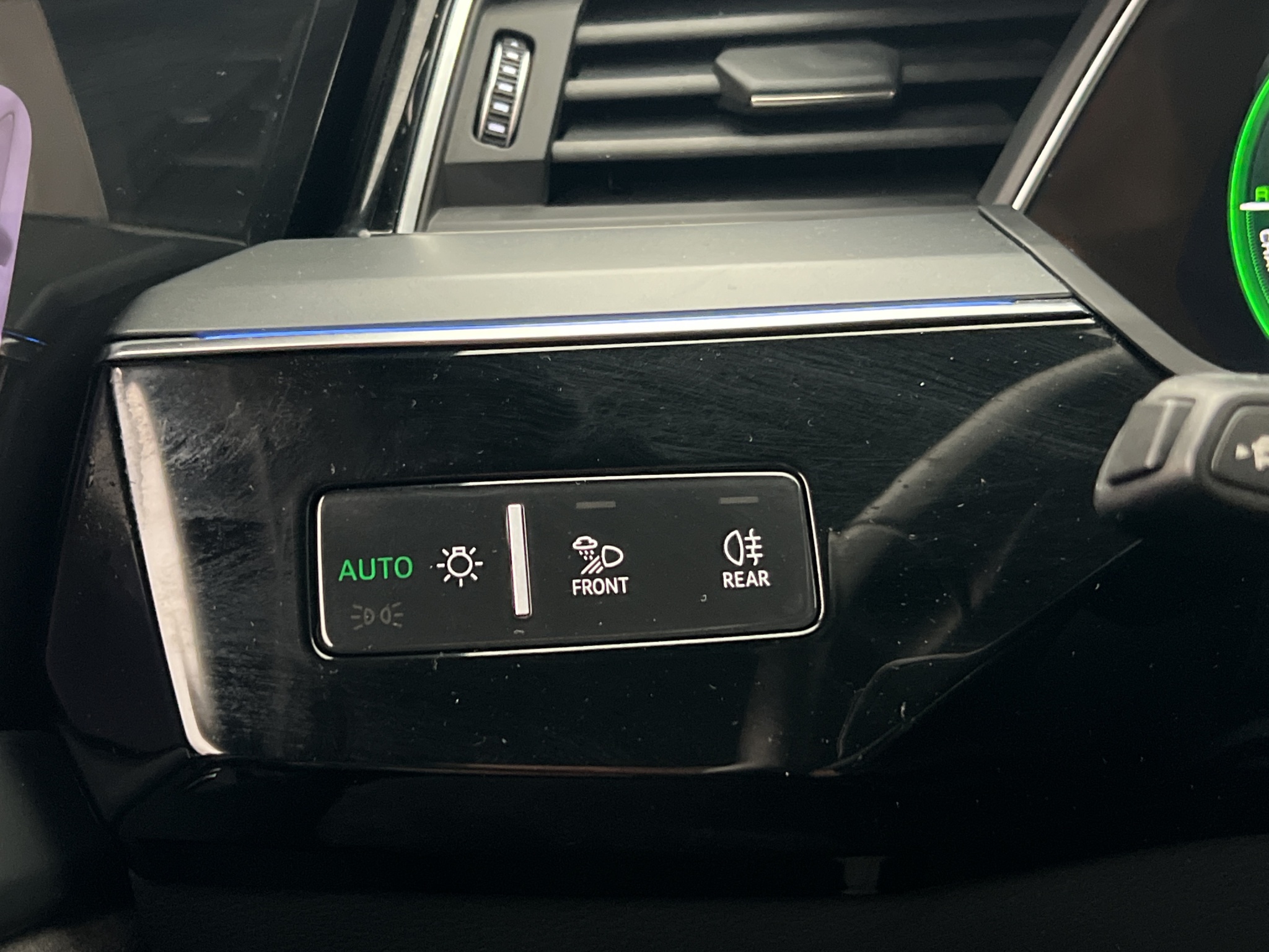 Audi e-tron 55 quattro, 408ps, 2019