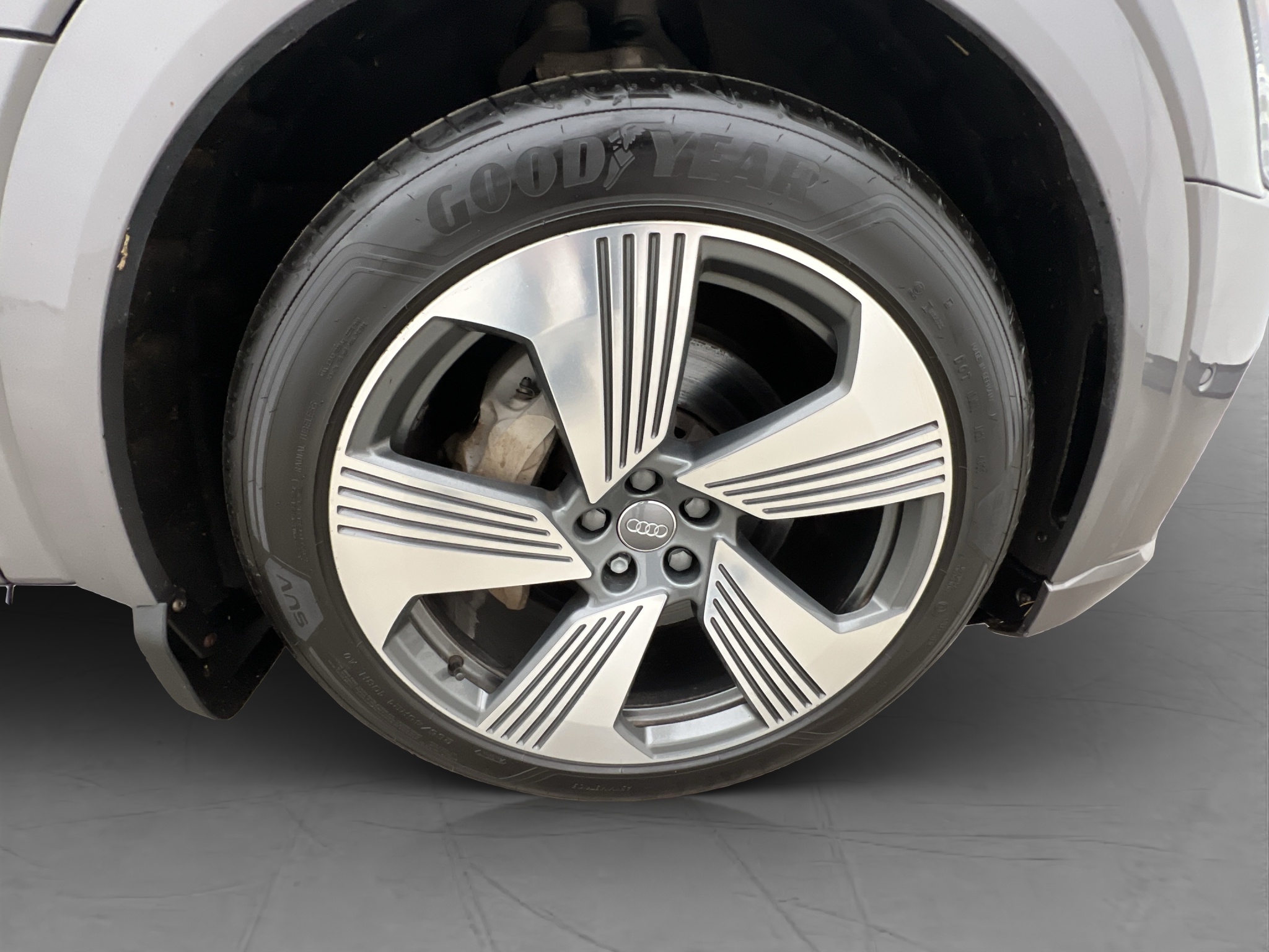 Audi e-tron 55 quattro, 408ps, 2019