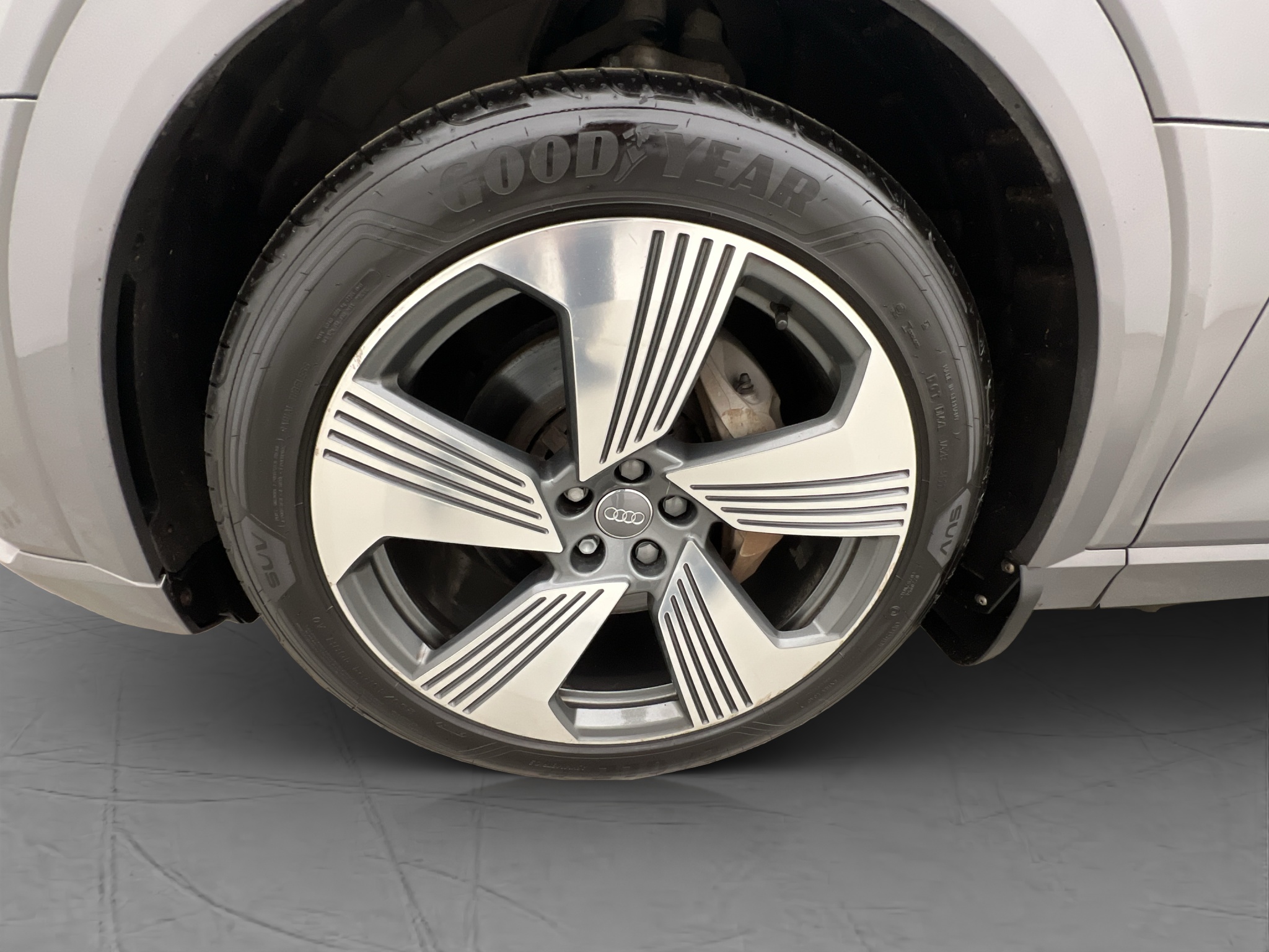 Audi e-tron 55 quattro, 408ps, 2019