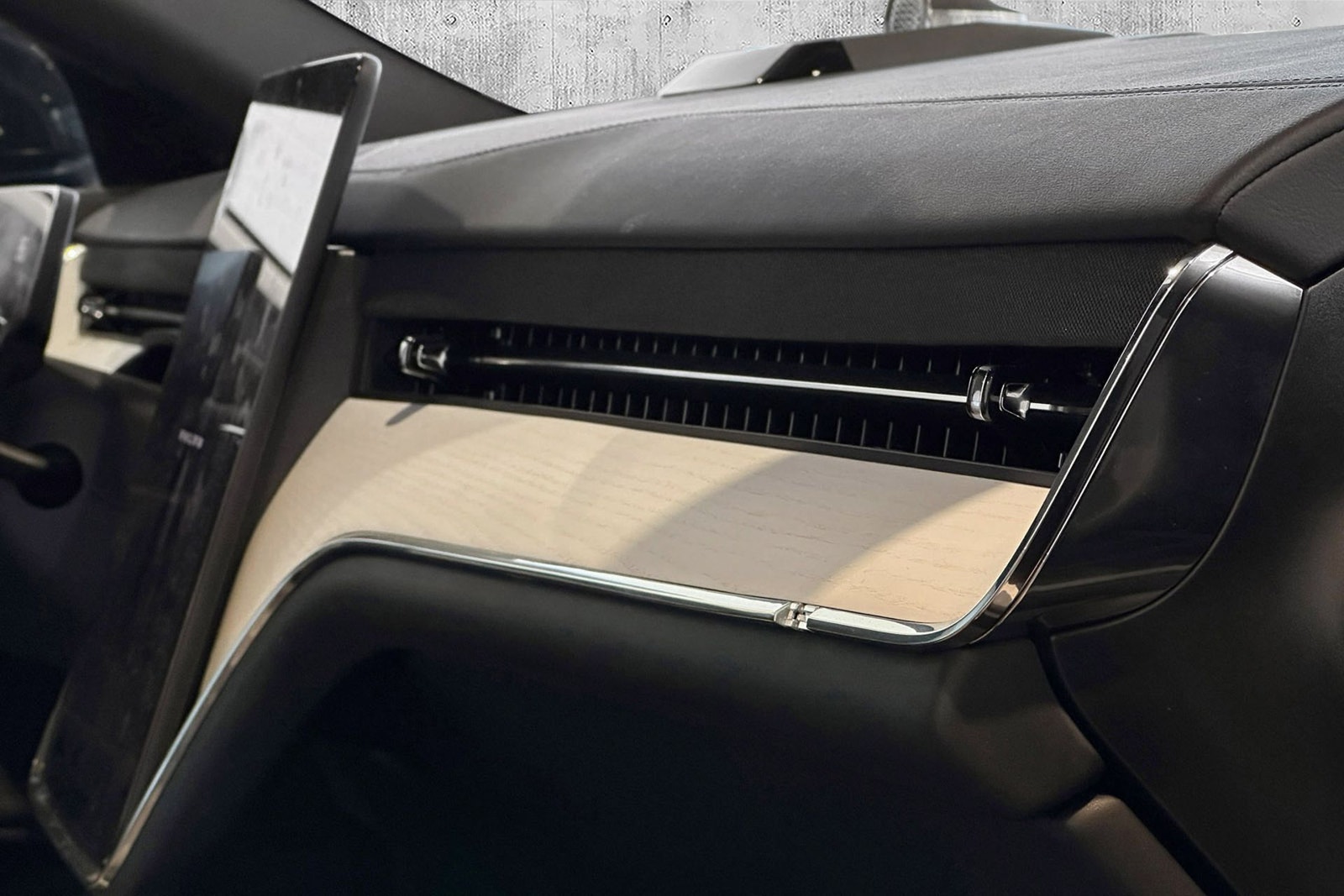 Volvo EX90 Twin Motor Performance 7-seater, 517ps, 2025