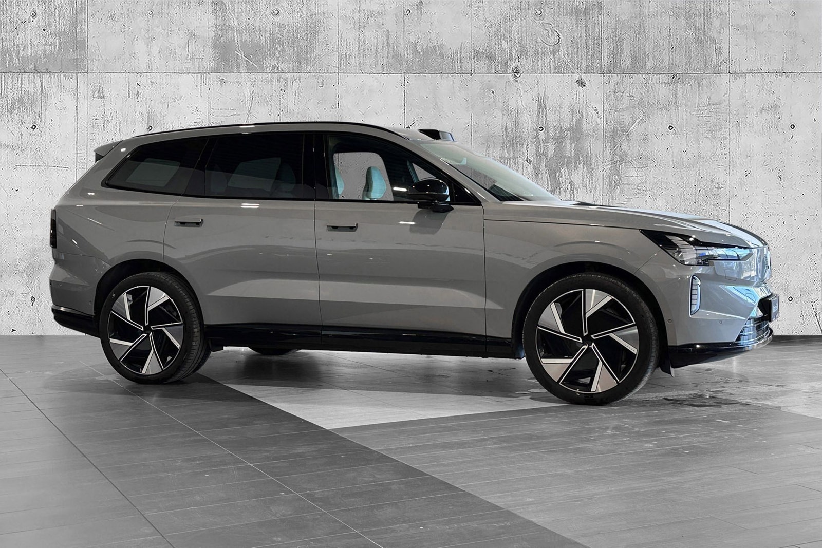 Volvo EX90 Twin Motor Performance 7-seater, 517ps, 2025