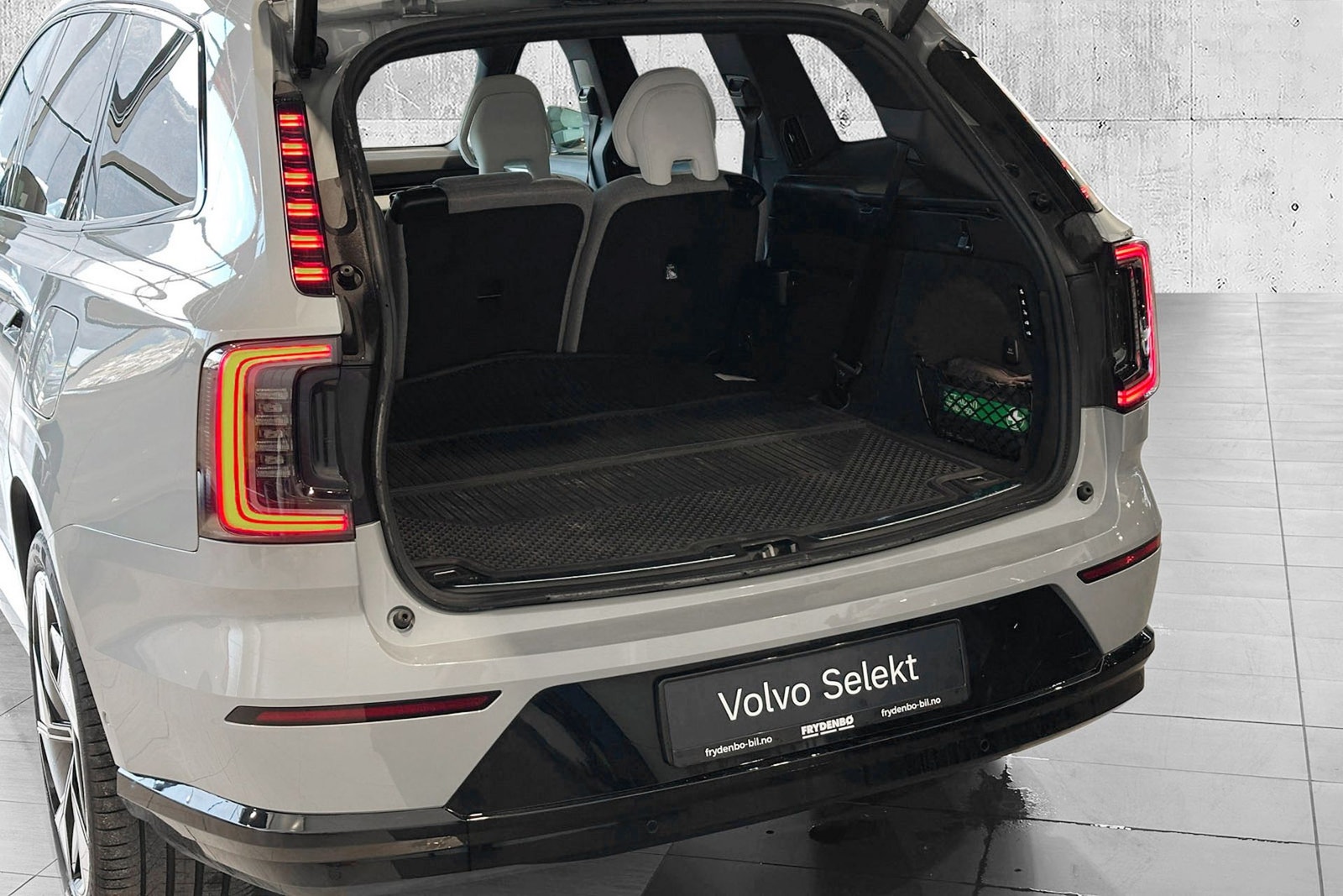 Volvo EX90 Twin Motor Performance 7-seater, 517ps, 2025