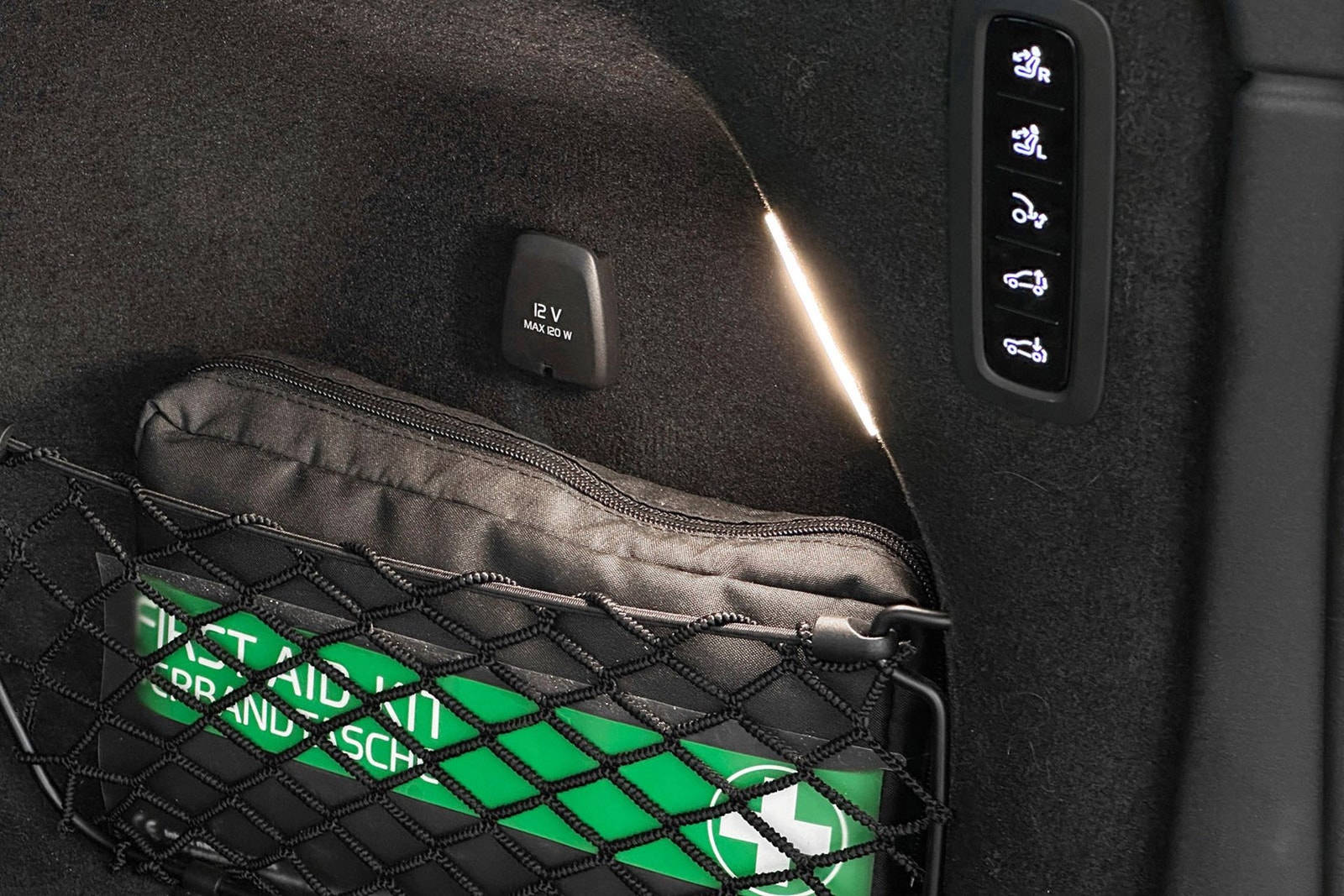 Volvo EX90 Twin Motor Performance 7-seater, 517ps, 2025