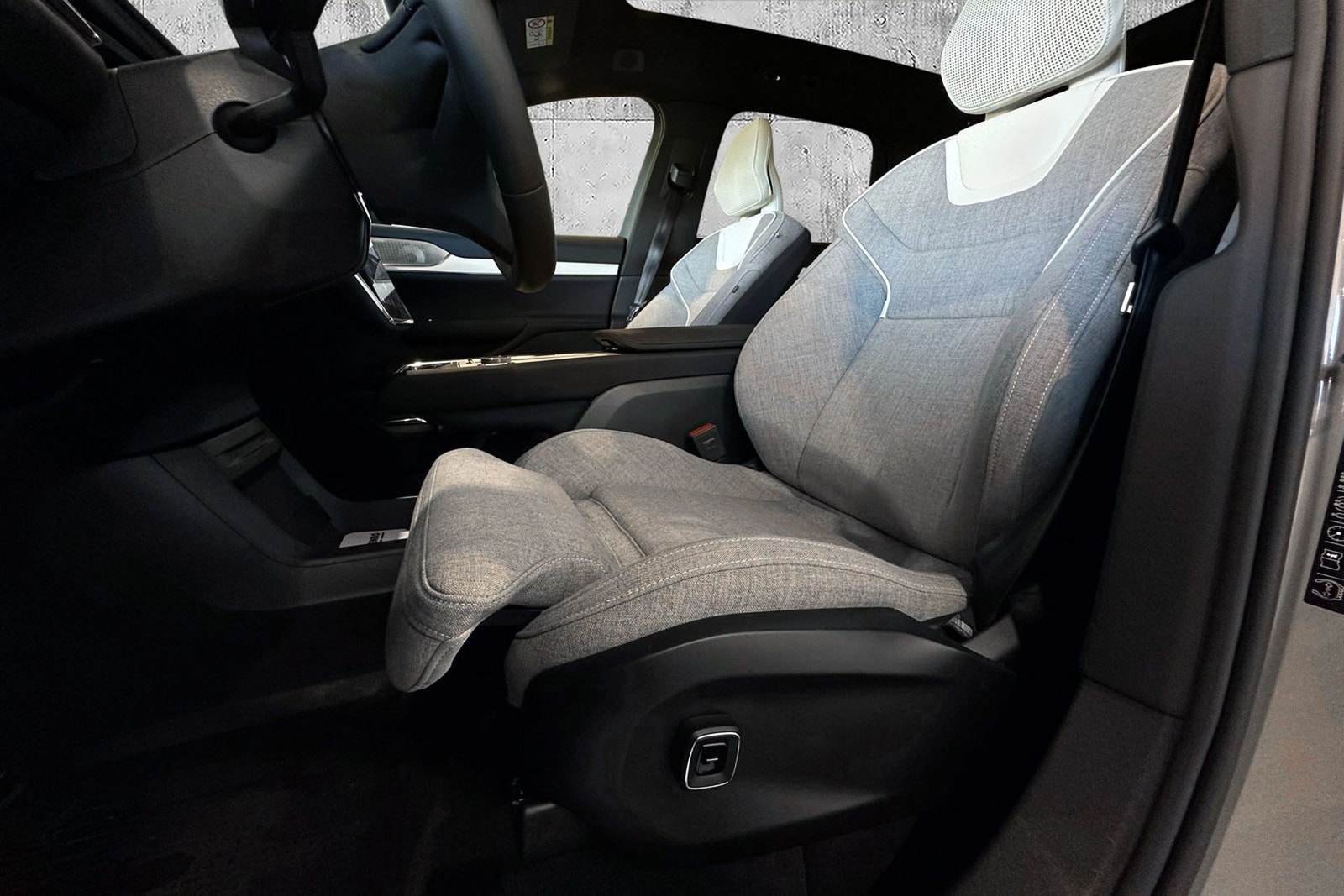 Volvo EX90 Twin Motor Performance 7-seater, 517ps, 2025