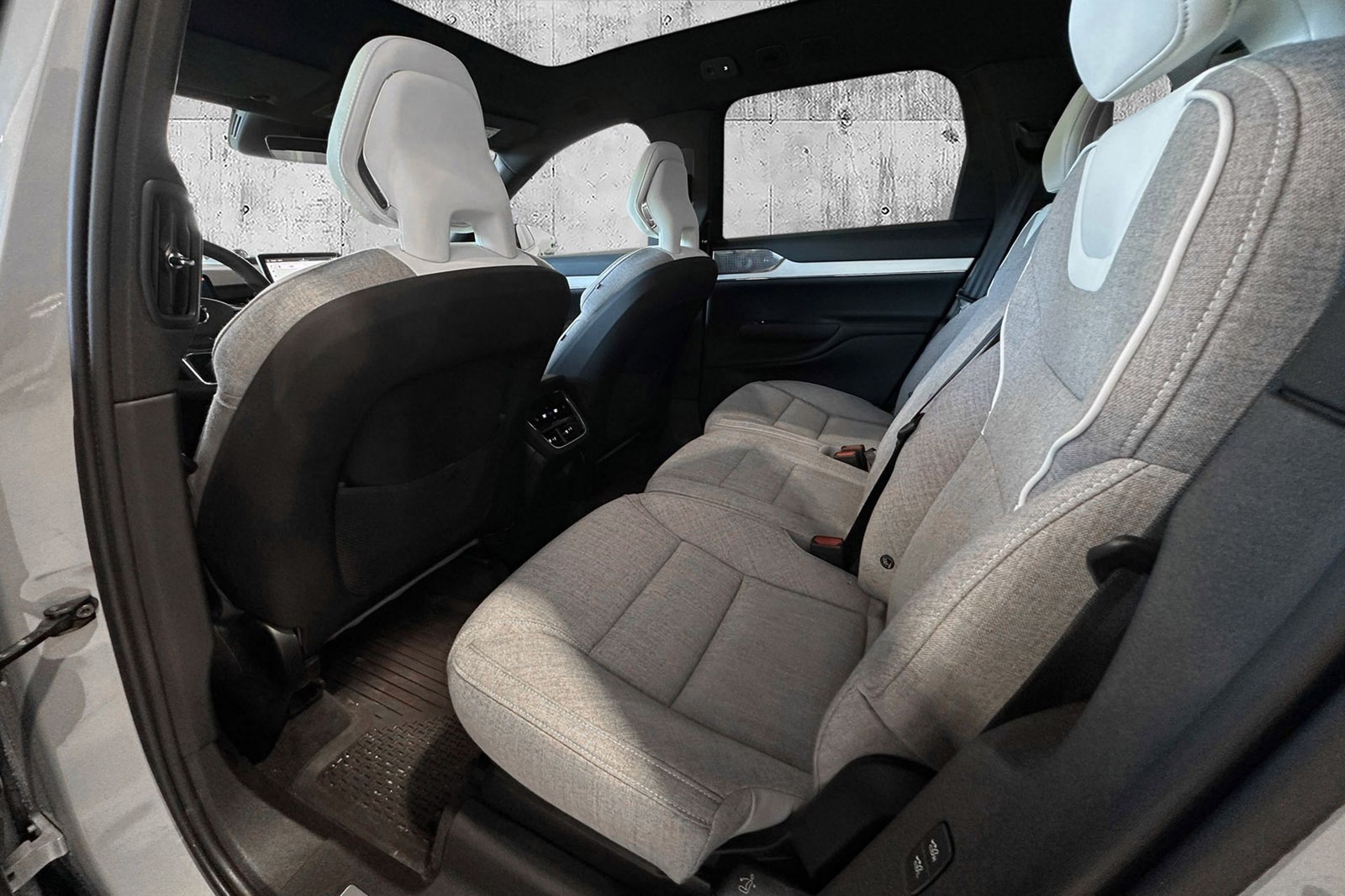 Volvo EX90 Twin Motor Performance 7-seater, 517ps, 2025