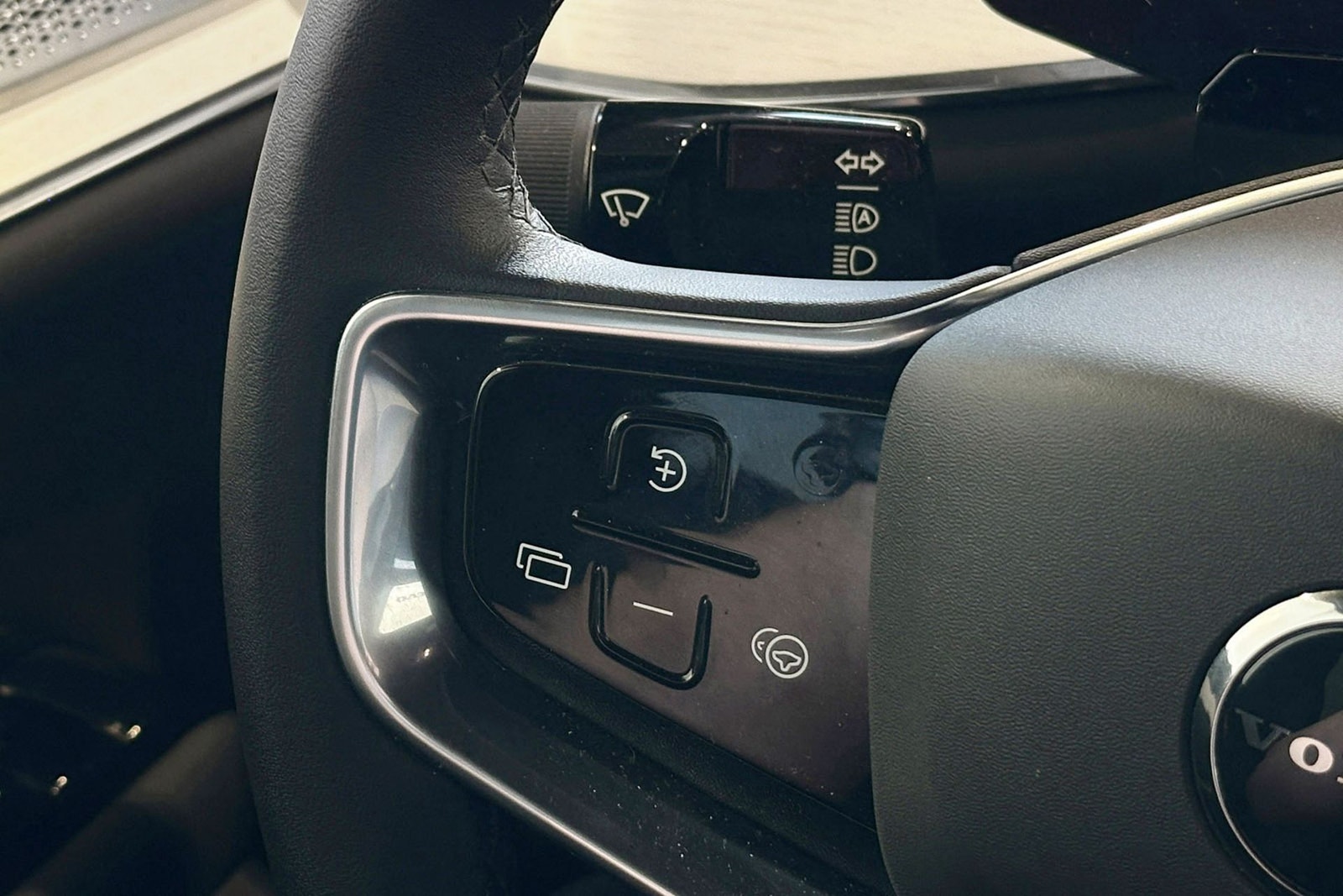 Volvo EX90 Twin Motor Performance 7-seater, 517ps, 2025