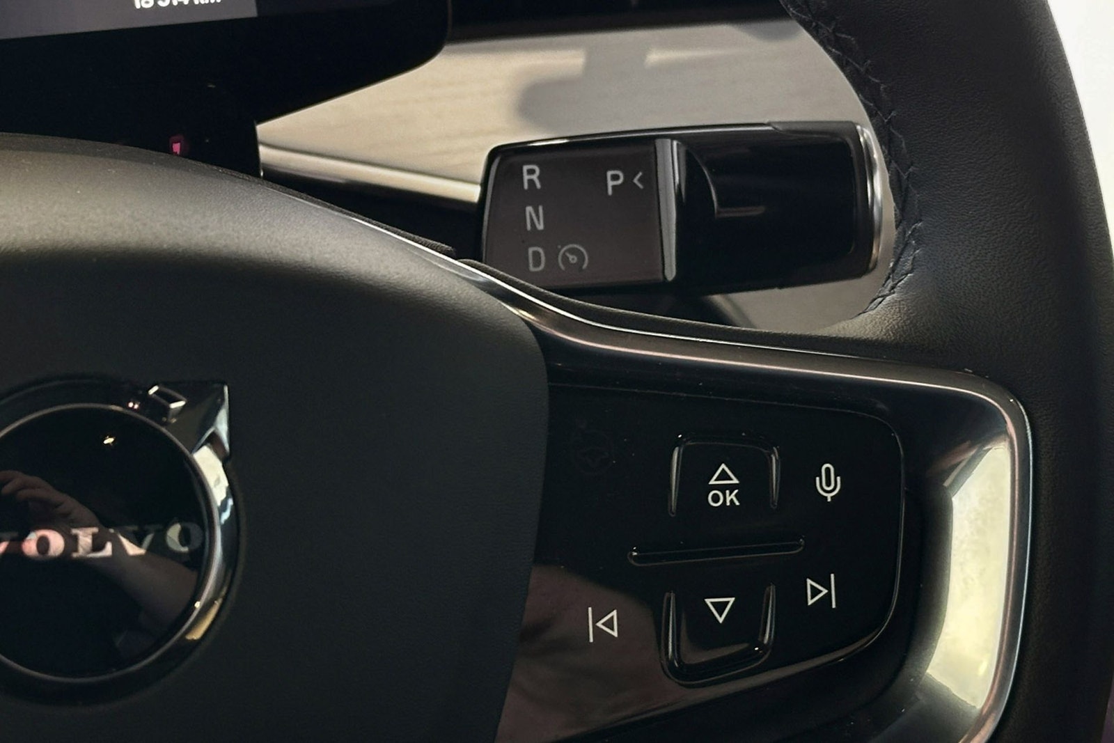 Volvo EX90 Twin Motor Performance 7-seater, 517ps, 2025