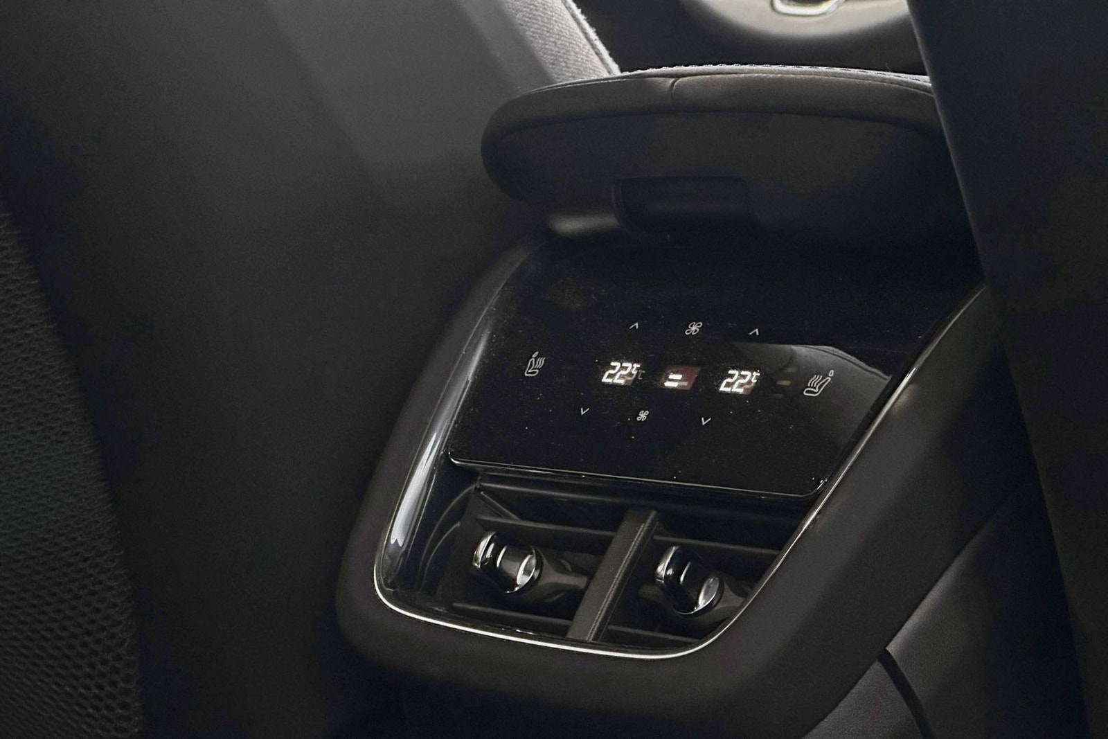 Volvo EX90 Twin Motor Performance 7-seater, 517ps, 2025