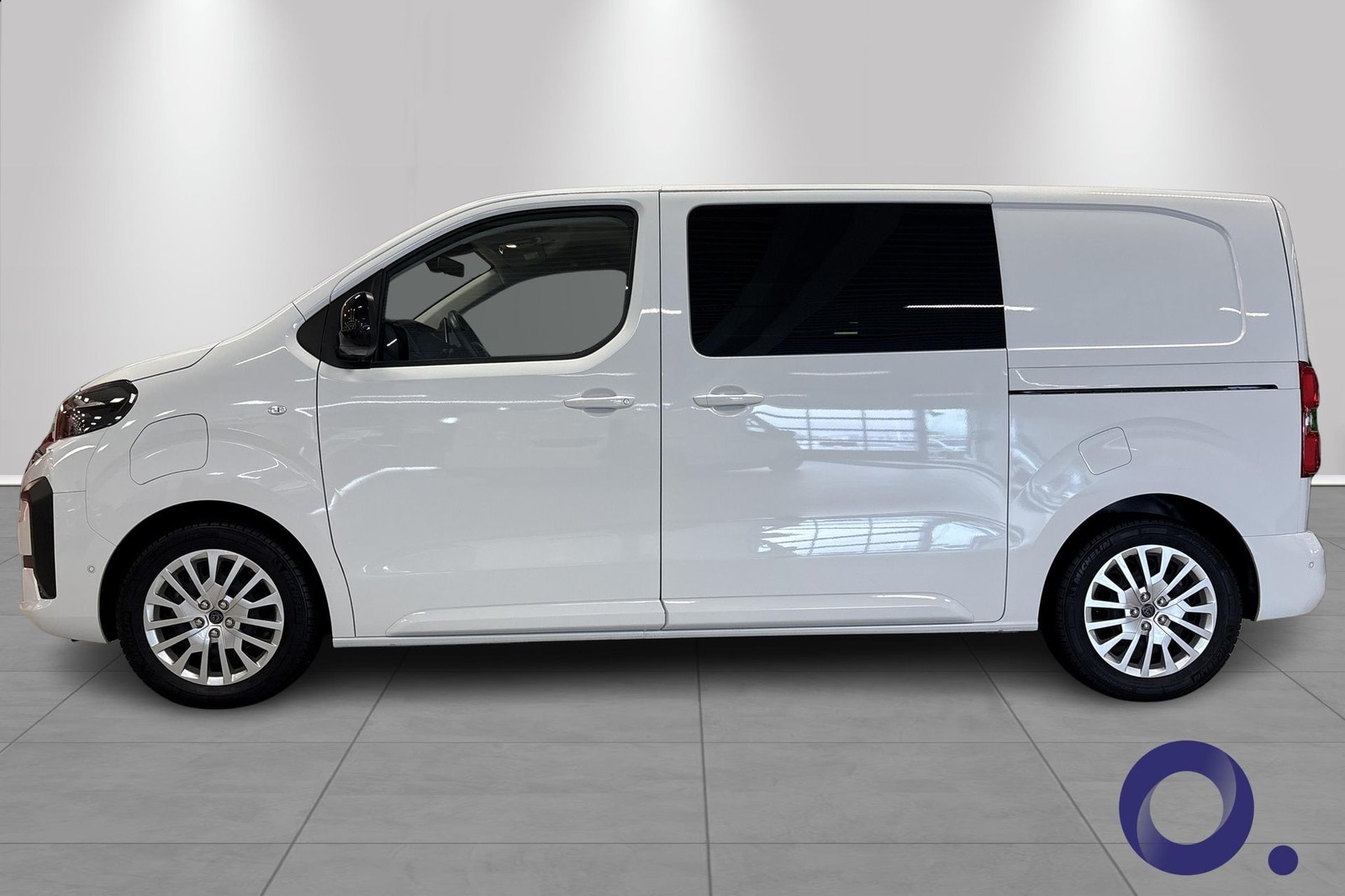 Peugeot e-Expert 75, 136ps, 2024