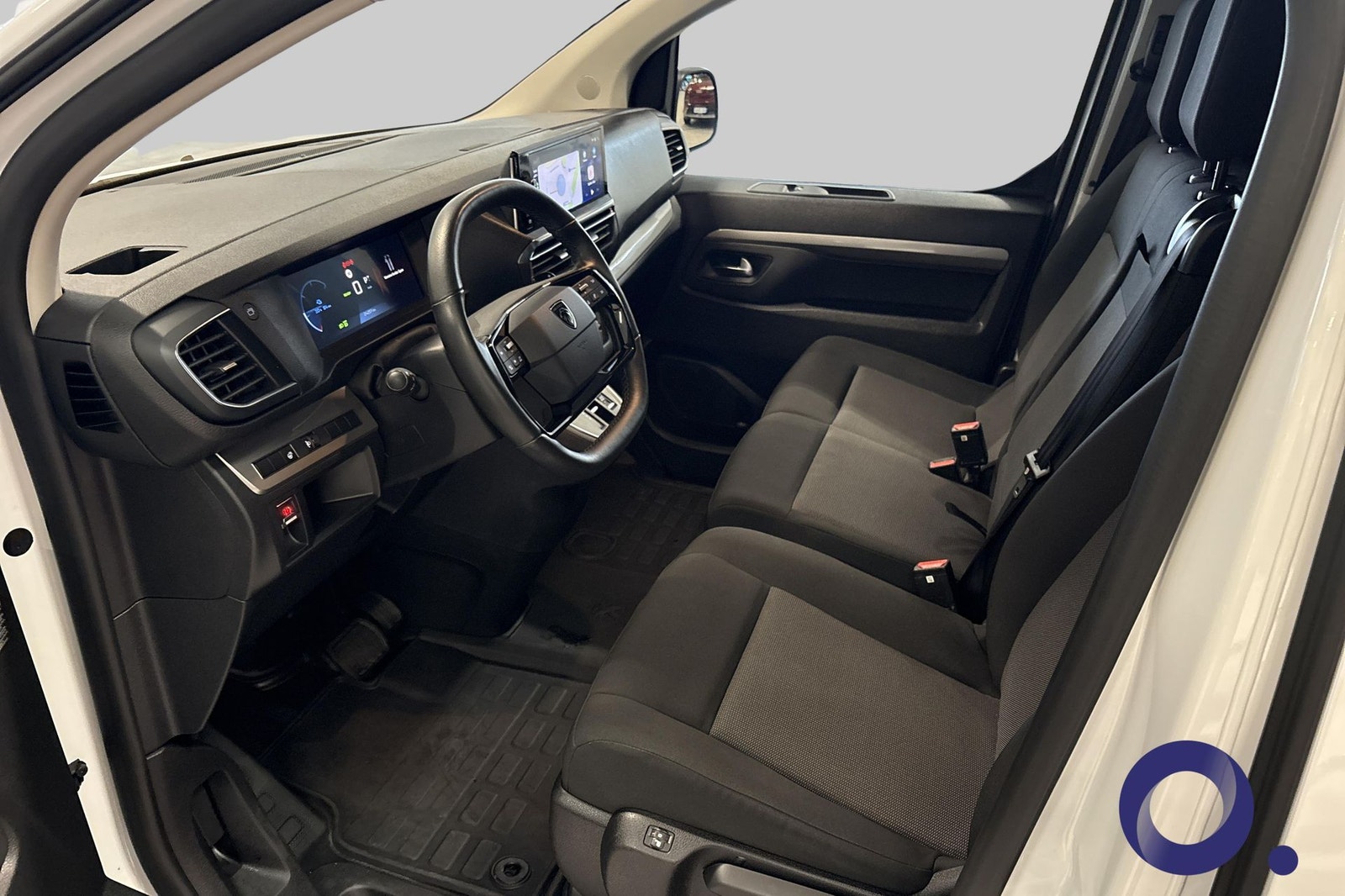 Peugeot e-Expert 75, 136ps, 2024