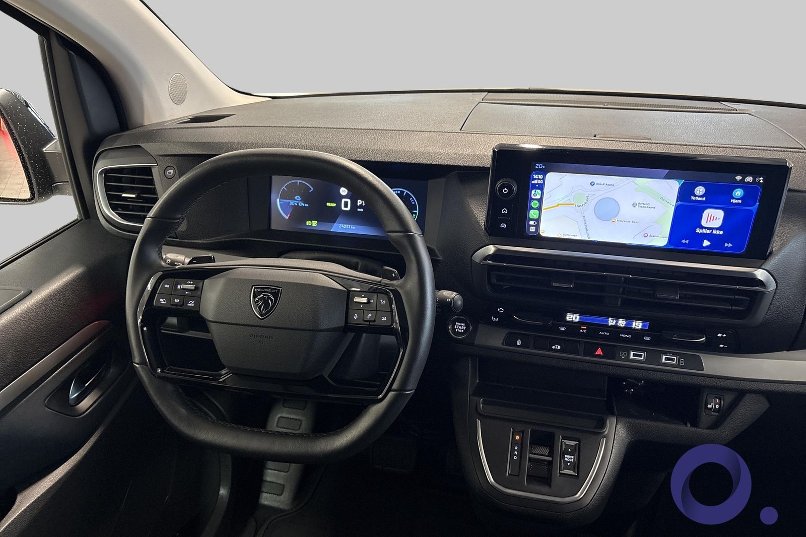 Peugeot e-Expert 75, 136ps, 2024