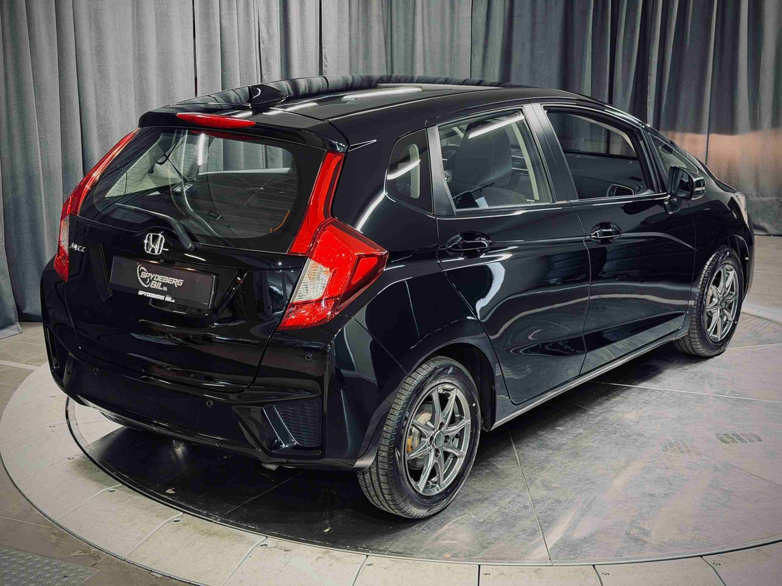 Honda Jazz 1.3 i-VTEC CVT, 102ps, 2016