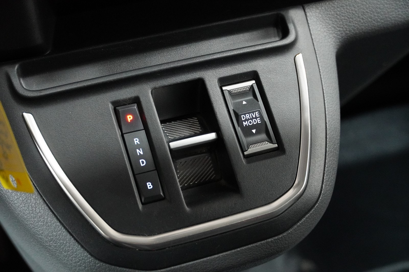 Opel Vivaro-e Panel Van, 136hp, 2022