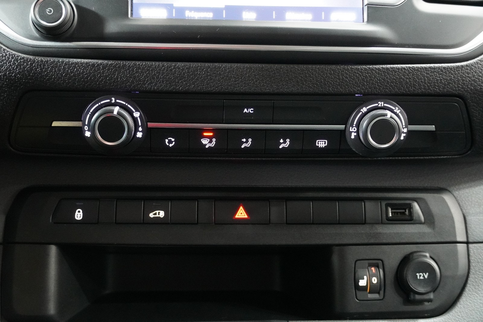 Opel Vivaro-e Panel Van, 136hp, 2022