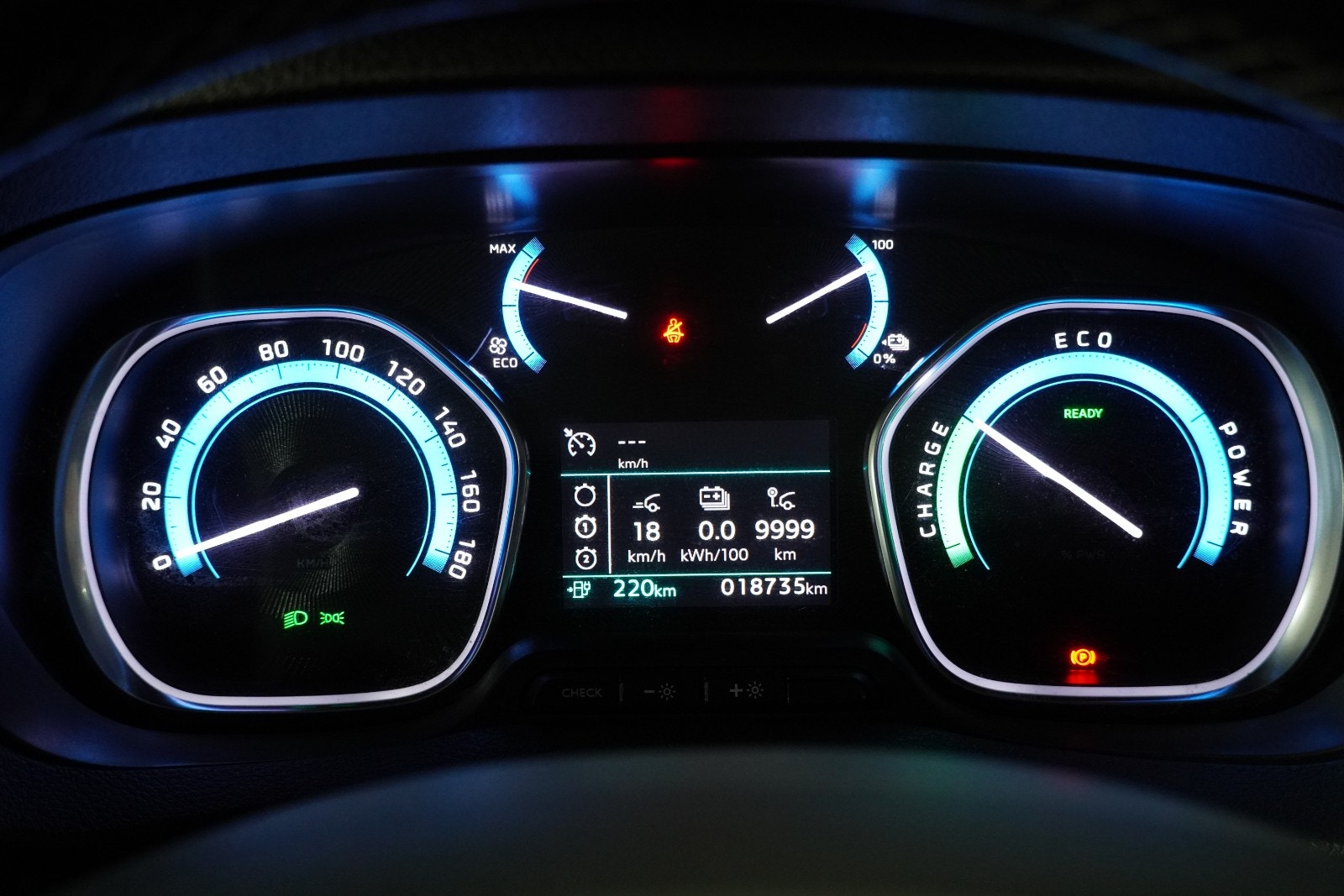 Opel Vivaro-e Panel Van, 136hp, 2022