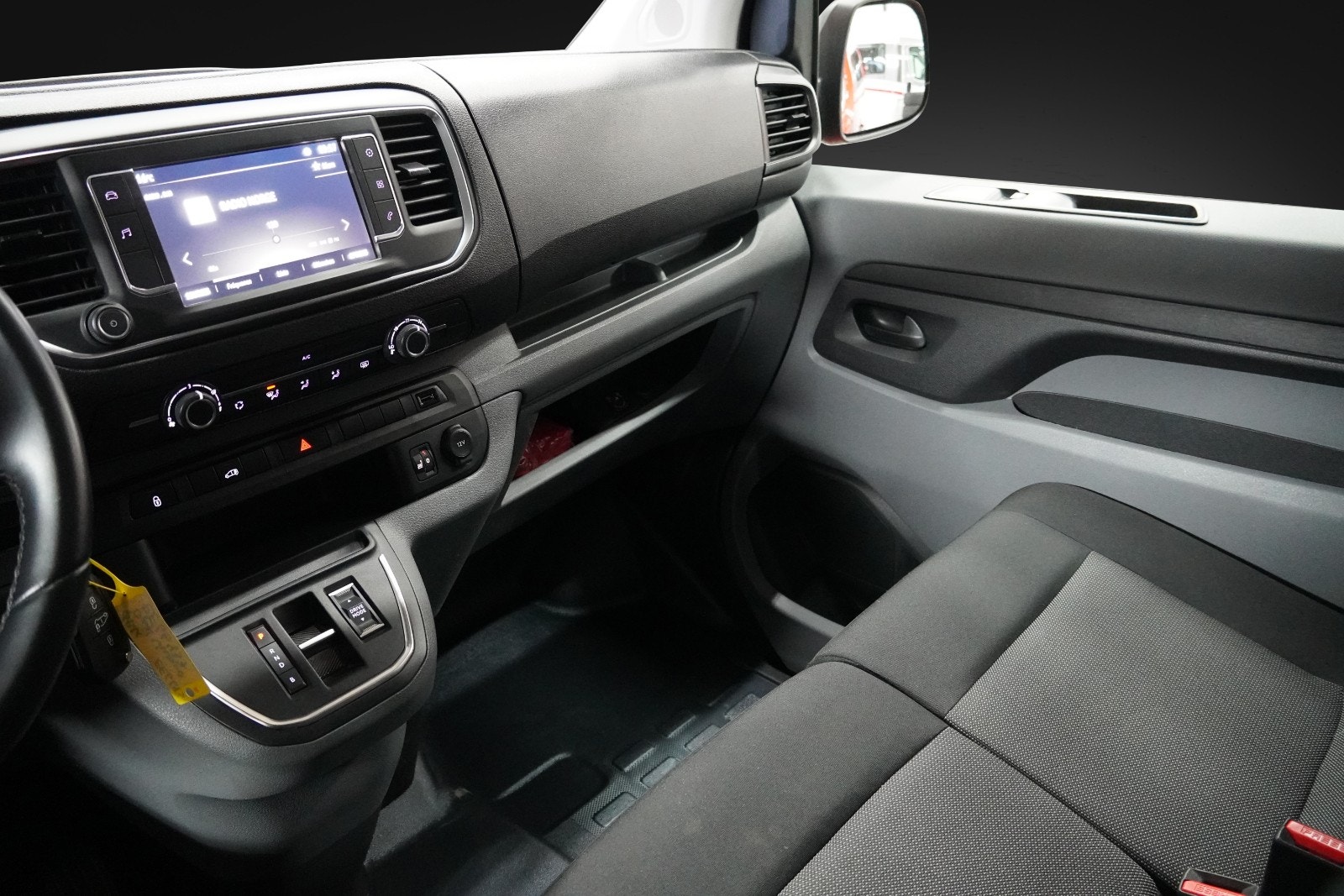 Opel Vivaro-e Panel Van, 136hp, 2022