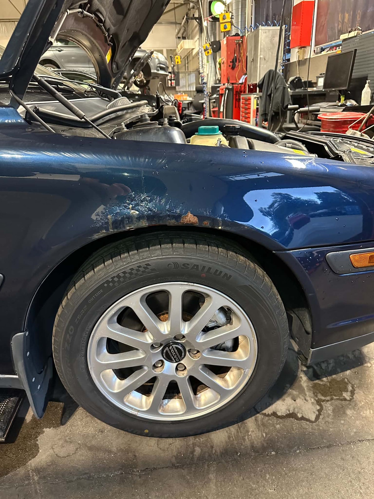 Volvo S80 2.0T Automatic, 180hp, 2000