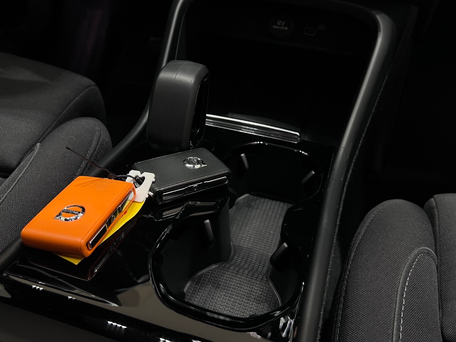 Volvo C40 Recharge Twin, 408ps, 2023