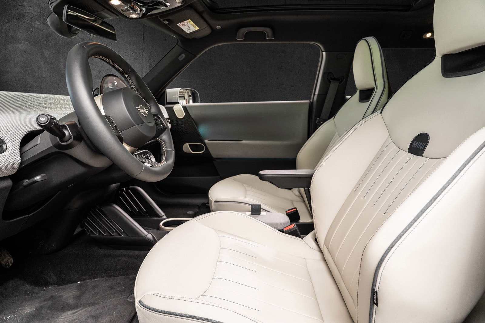 MINI Cooper SE, 218hp, 2024