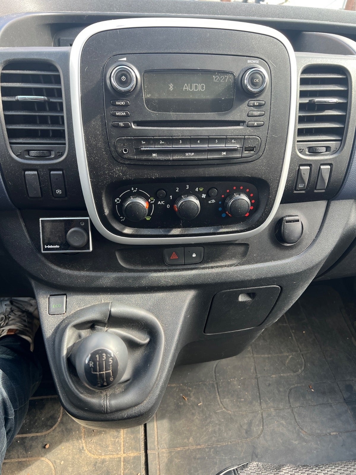 Opel Vivaro Skåpbil 2.9t 1.6 CDTI BIturbo Manuell, 120hk, 2015