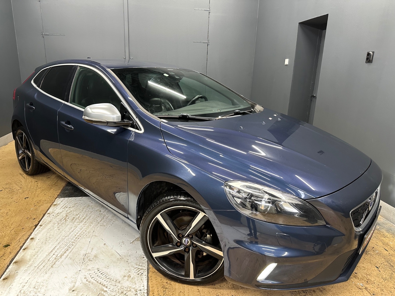 Volvo V40 D2 Manual, 6-trins, 115ps, 2013