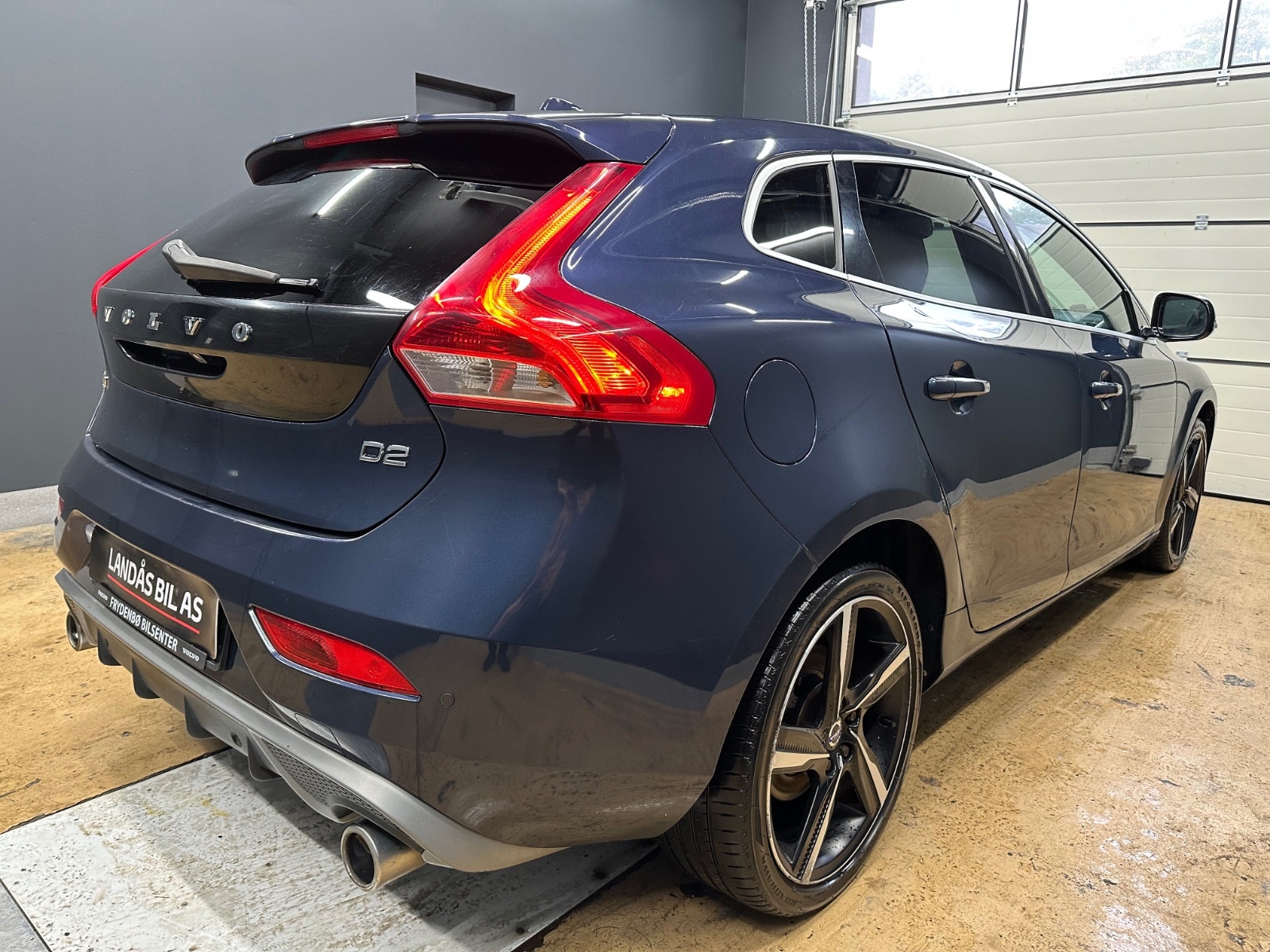 Volvo V40 D2 Manual, 6-trins, 115ps, 2013