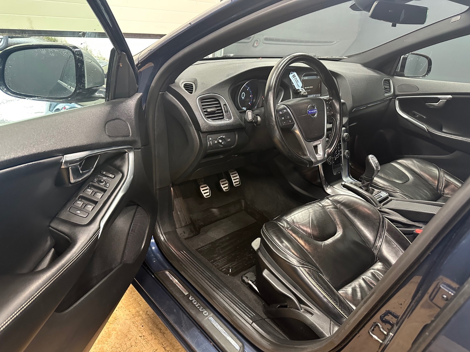 Volvo V40 D2 Manual, 6-trins, 115ps, 2013