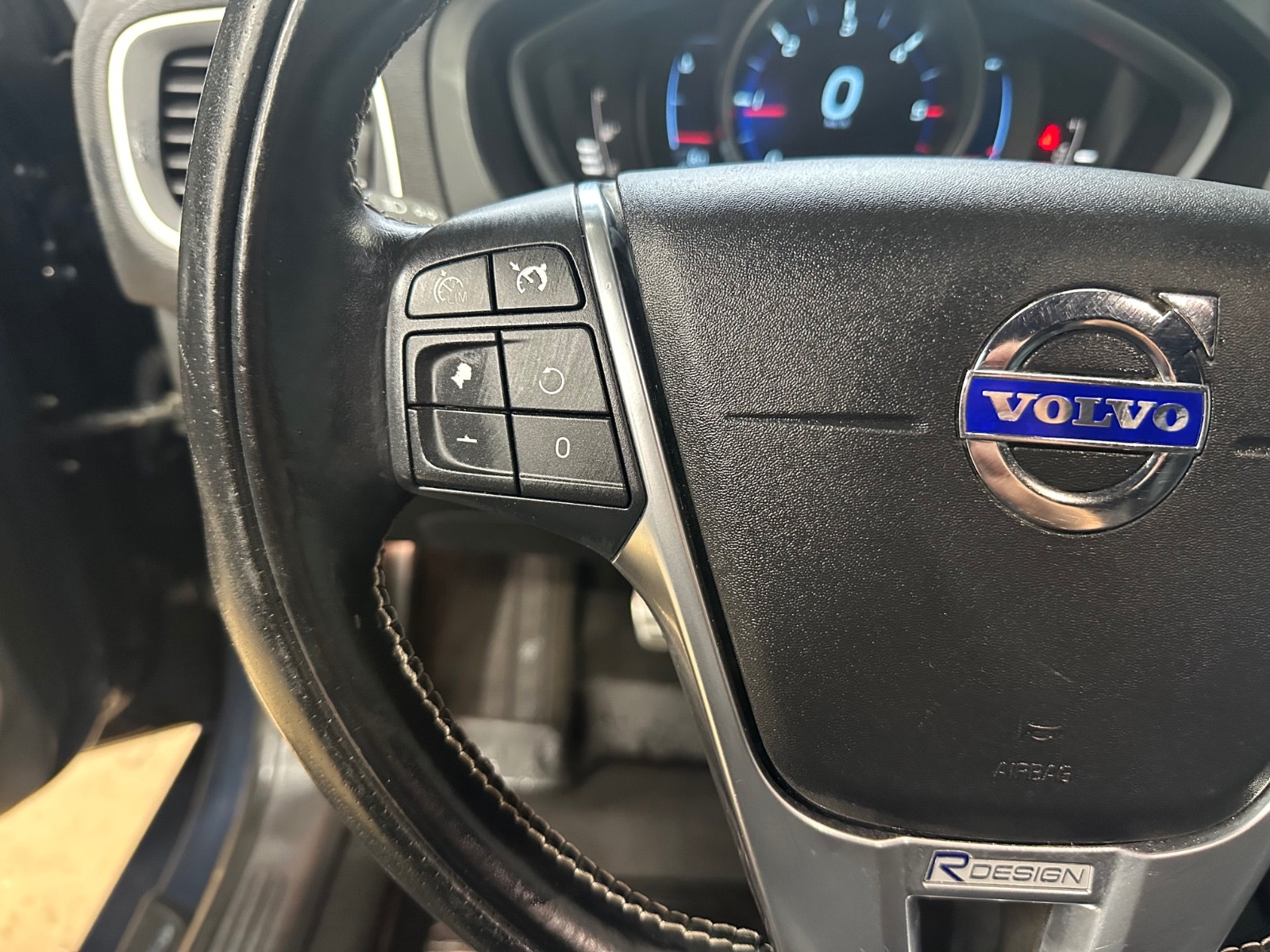 Volvo V40 D2 Manual, 6-trins, 115ps, 2013
