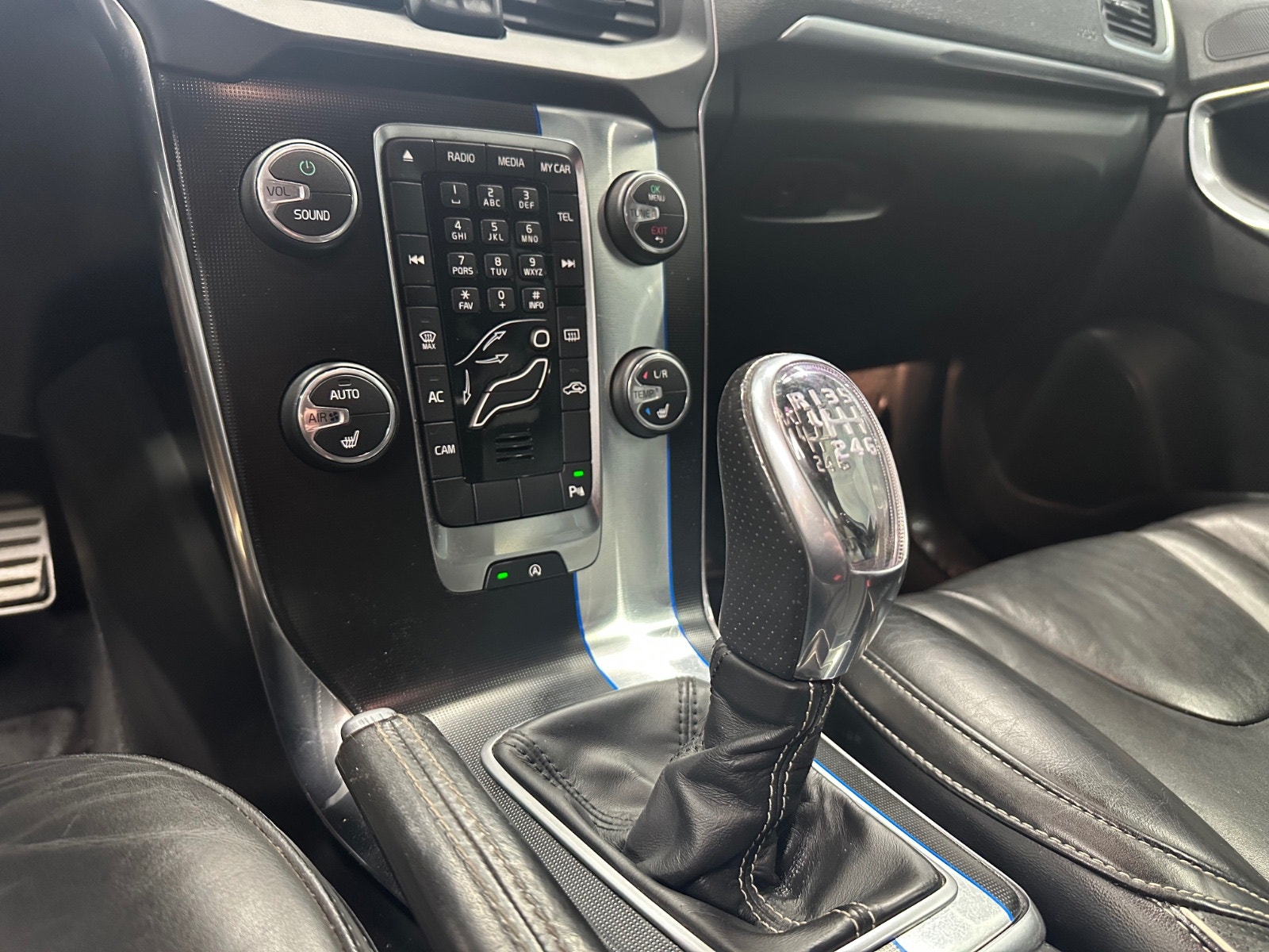 Volvo V40 D2 Manual, 6-trins, 115ps, 2013