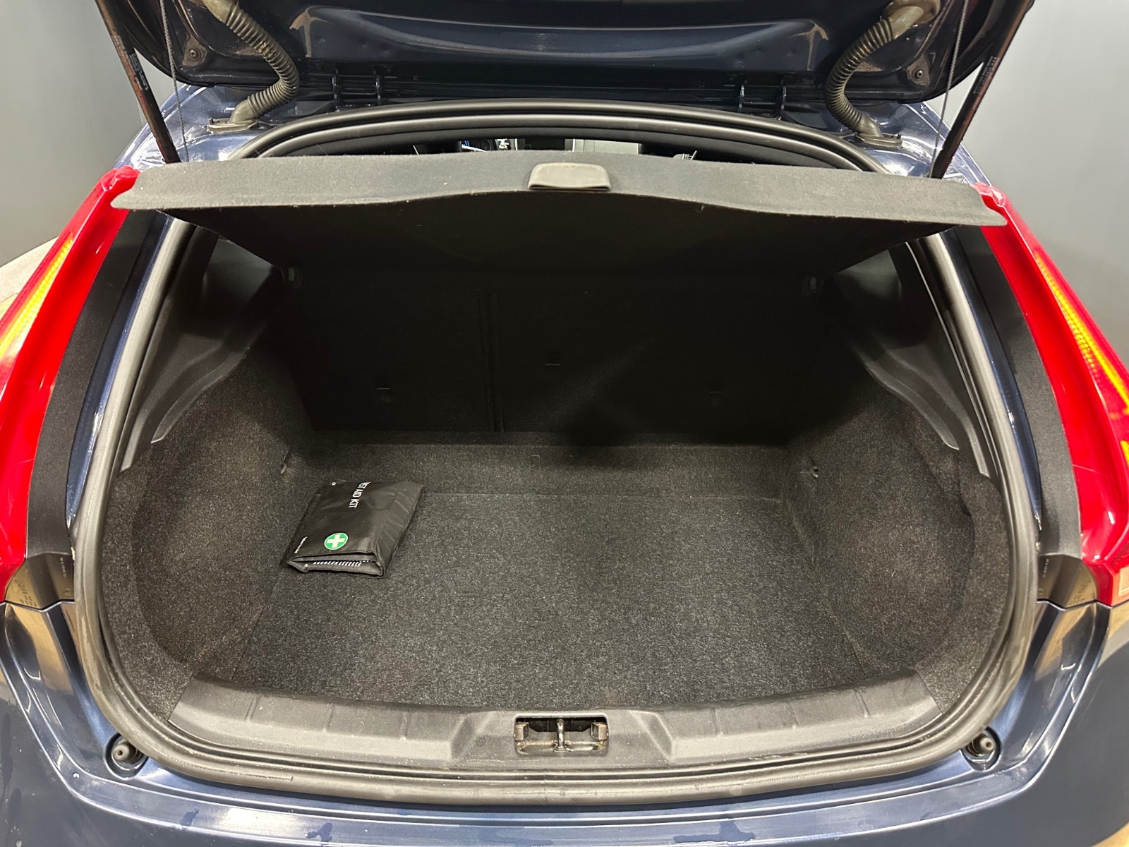 Volvo V40 D2 Manual, 6-trins, 115ps, 2013