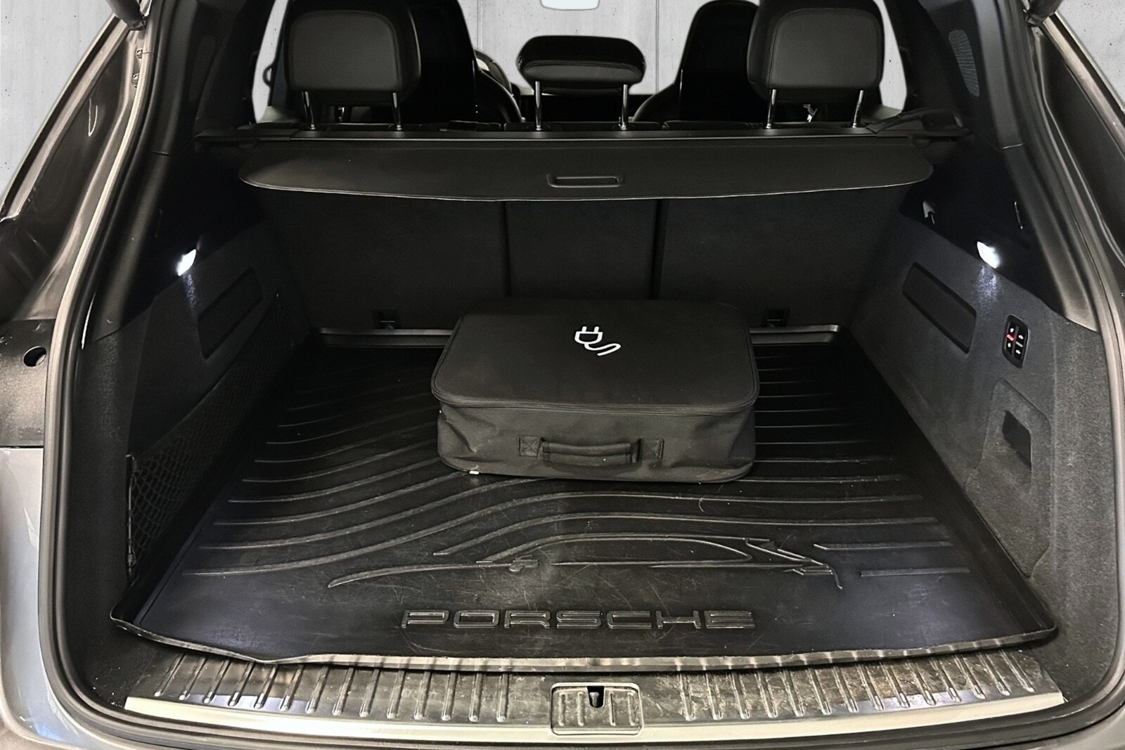 Porsche Cayenne E-Hybrid TipTronic S, 462hp, 2019