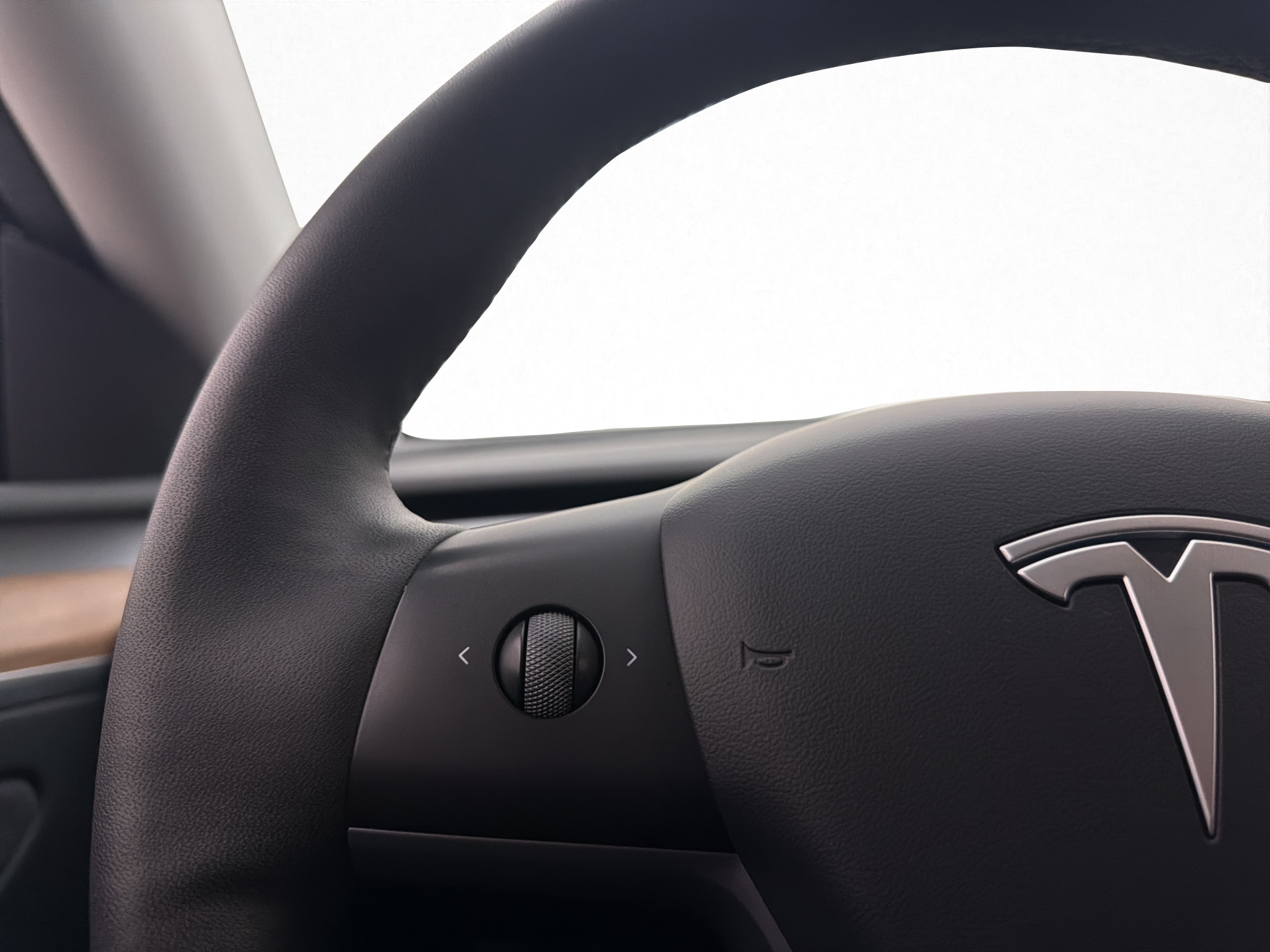 Tesla Model Y Long Range AWD, 514hp, 2024