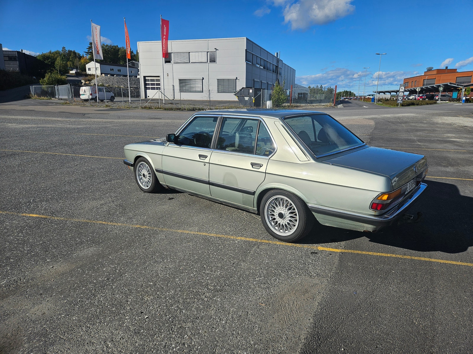 BMW 528i Manual, 5-trins, 184ps, 1983