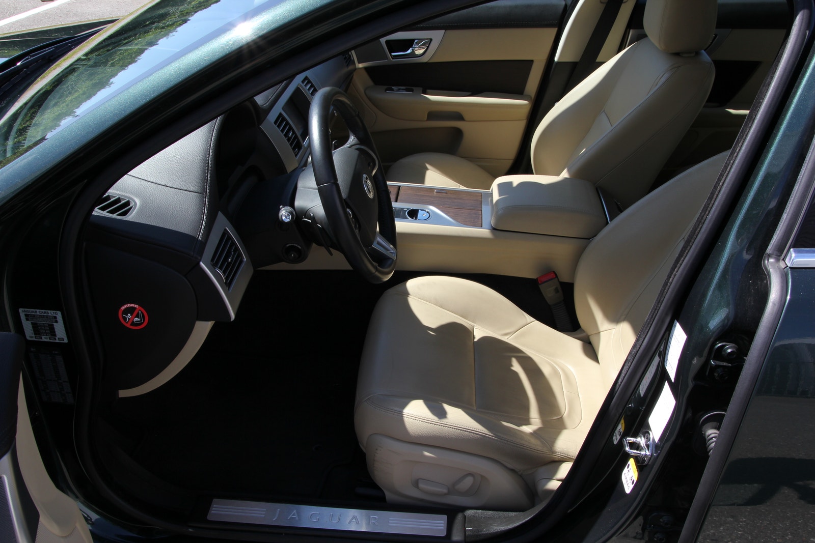 Jaguar XF 2.2 TDi4 Automatic, 8-trins, 190ps, 2012