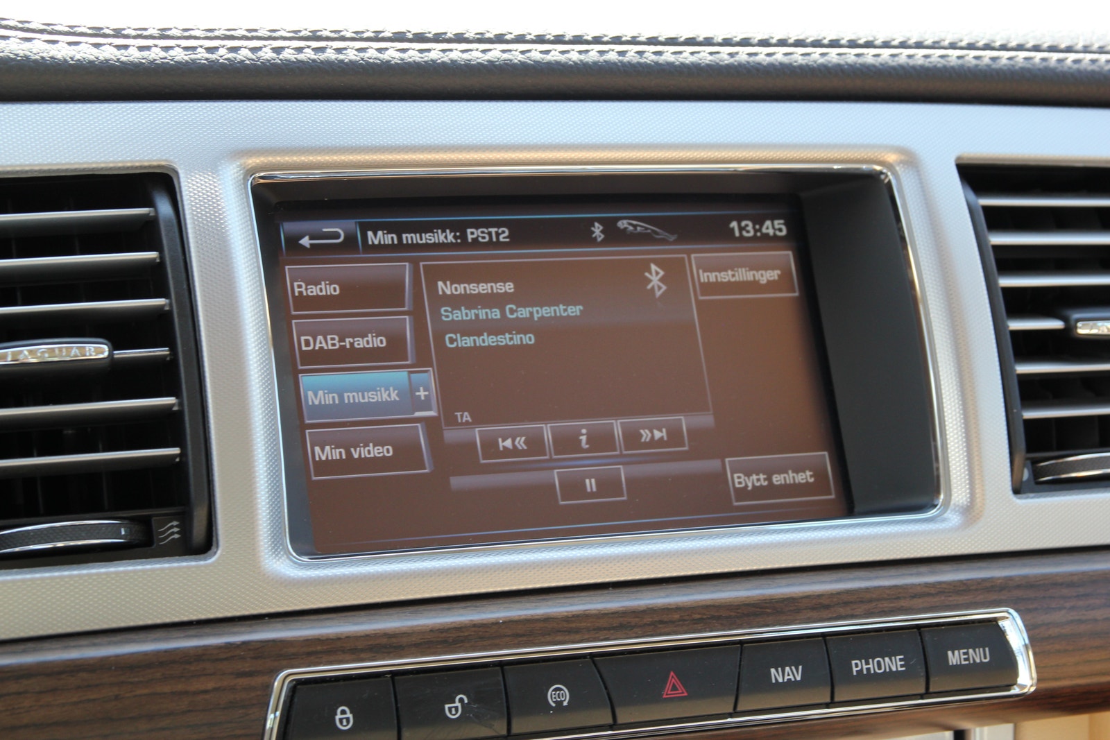 Jaguar XF 2.2 TDi4 Automatic, 8-trins, 190ps, 2012