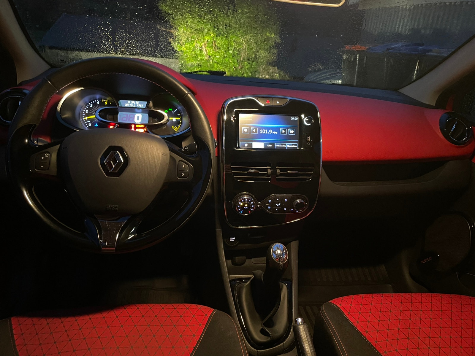 Renault Clio 1.5 dCi Manual, 5-trins, 90ps, 2013