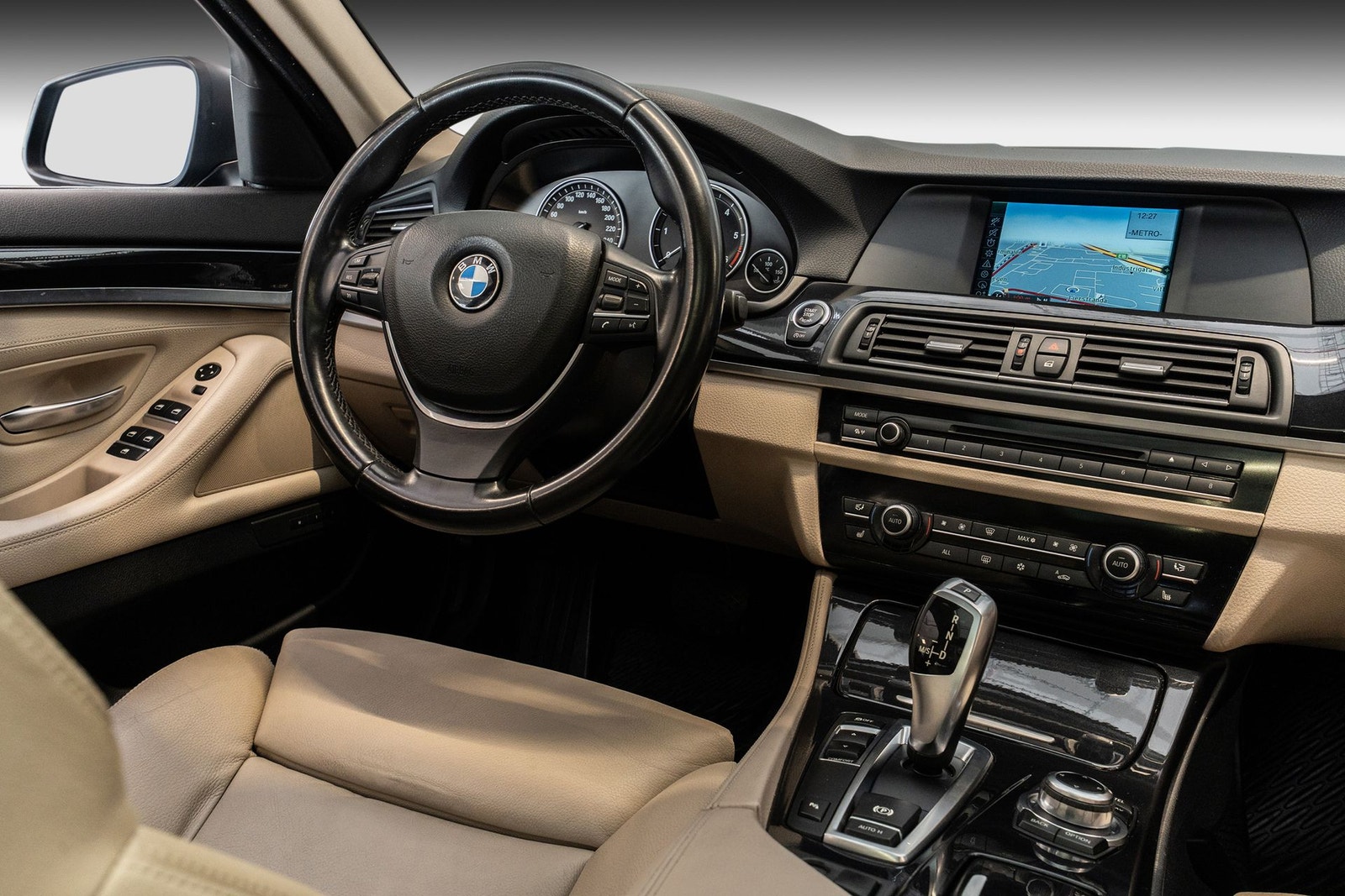 BMW 520d Touring Steptronic, 163hp, 2012