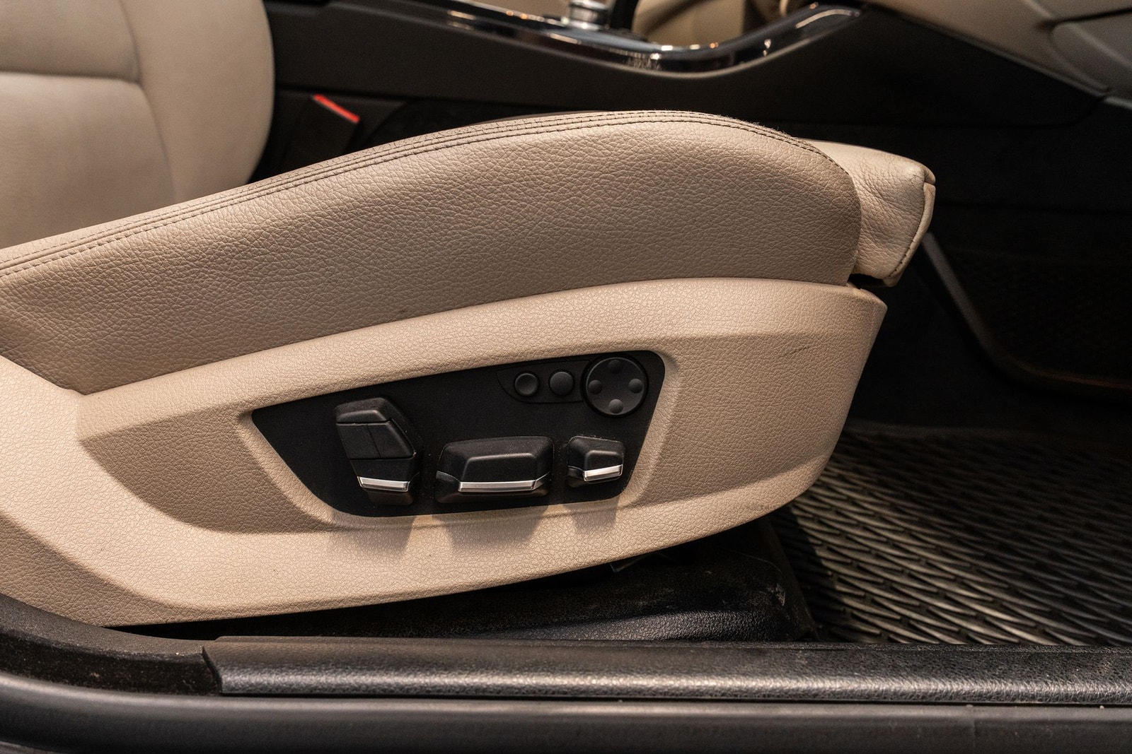 BMW 520d Touring Steptronic, 163hp, 2012