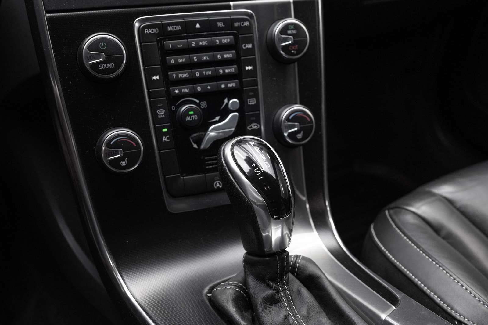 Volvo V60 D2 Powershift 6, 6-trins, 115ps, 2014