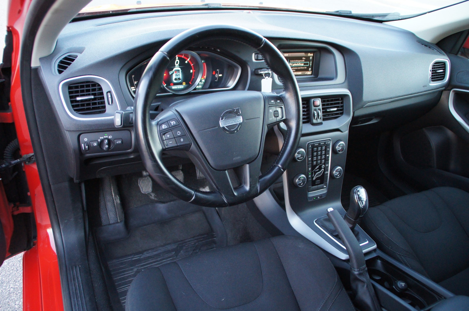 Volvo V40 D2 Manual, 6-trins, 115ps, 2014