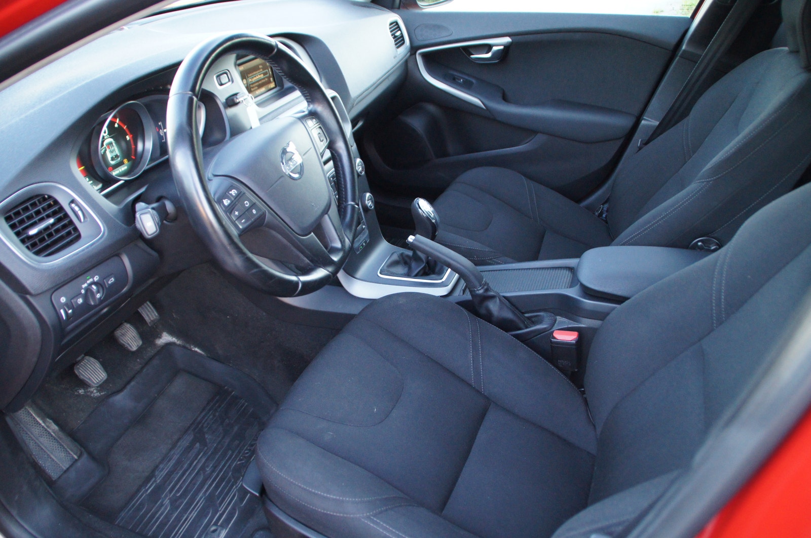 Volvo V40 D2 Manual, 6-trins, 115ps, 2014