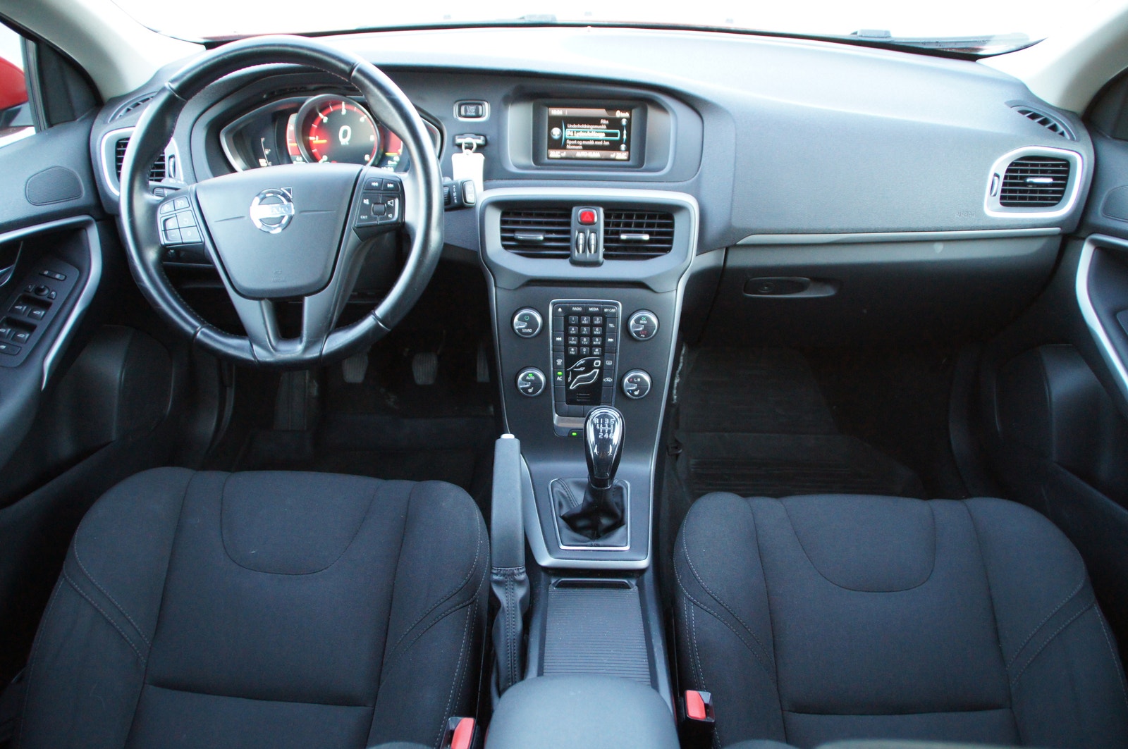 Volvo V40 D2 Manual, 6-trins, 115ps, 2014