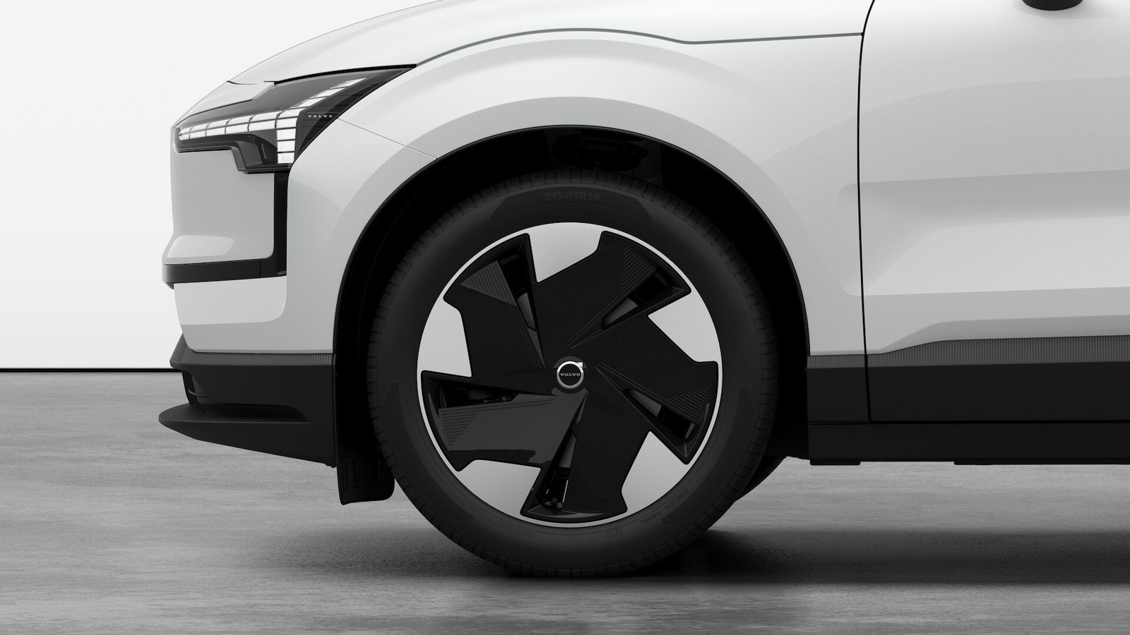 Volvo EX30 Single Motor Extended Range, 272hp, 2025