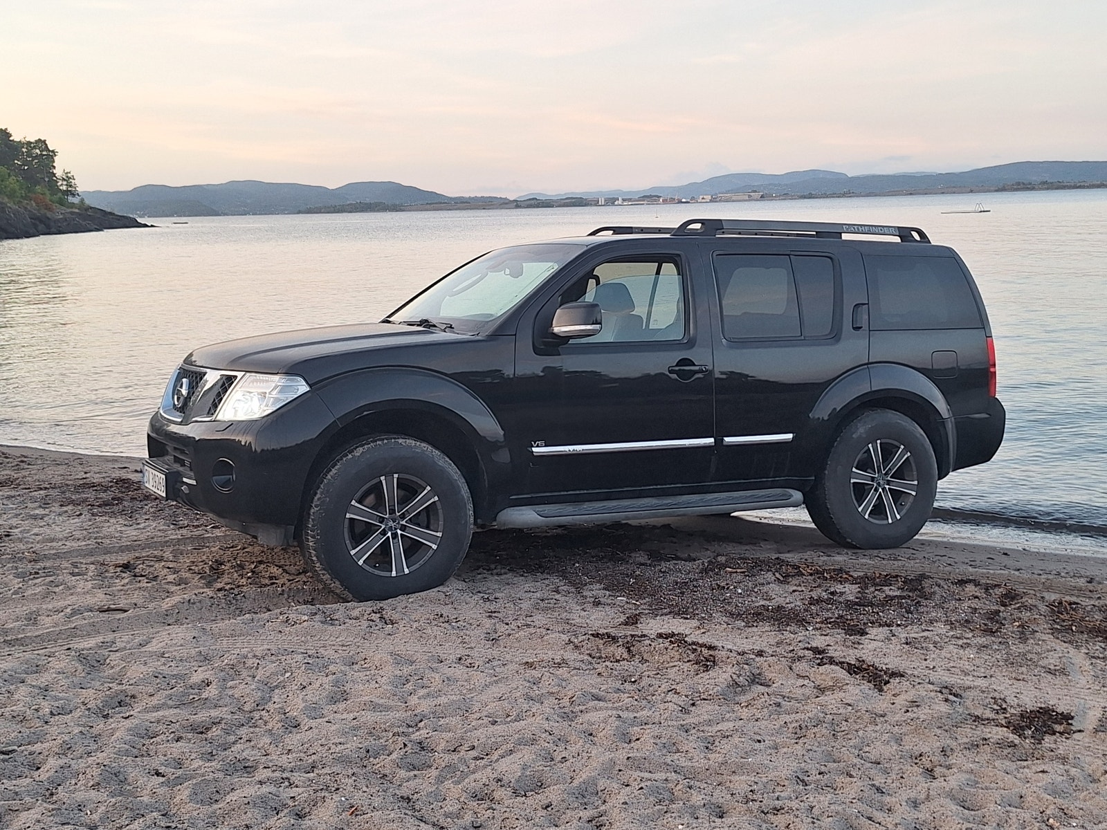 Nissan Pathfinder 3.0 V6 4WD Automatic, 231hp, 2013