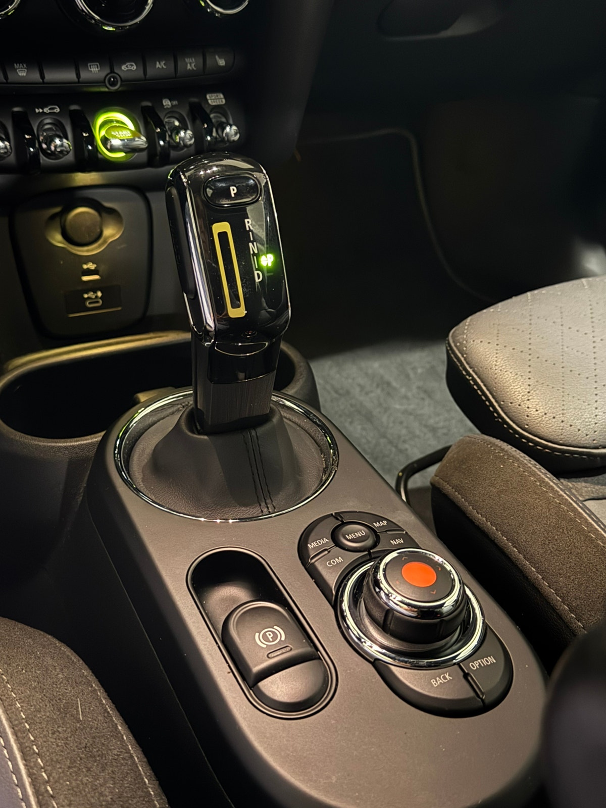 MINI Cooper SE, 184hp, 2021