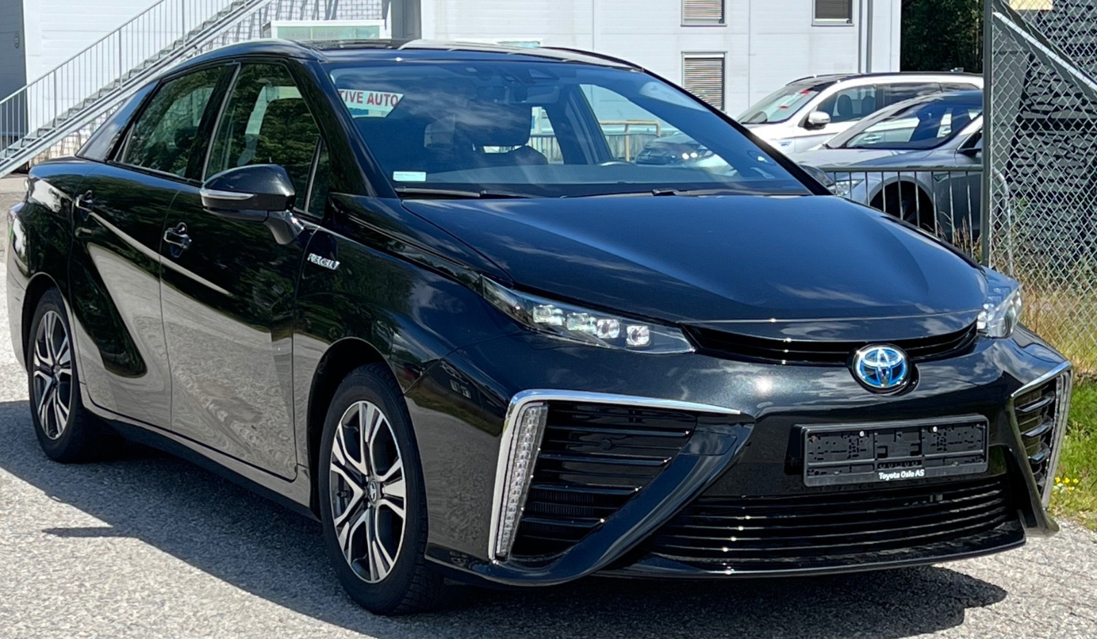 Toyota Mirai FuelCell, 154hp, 2018