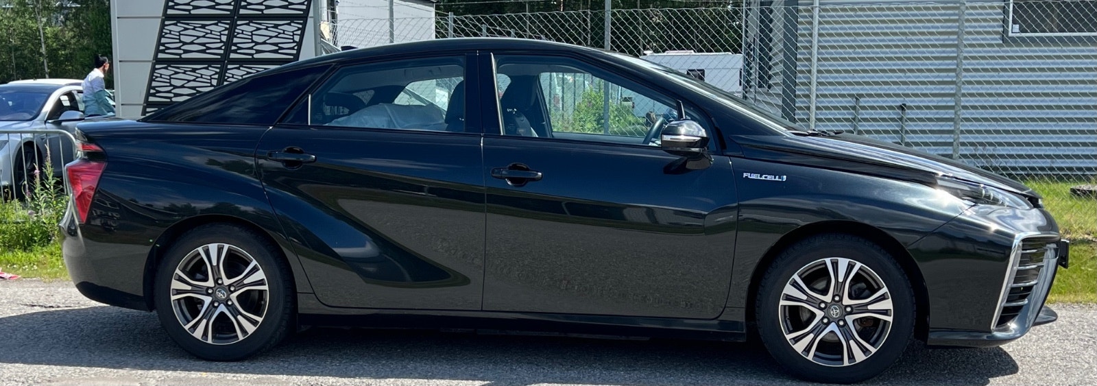 Toyota Mirai FuelCell, 154hp, 2018