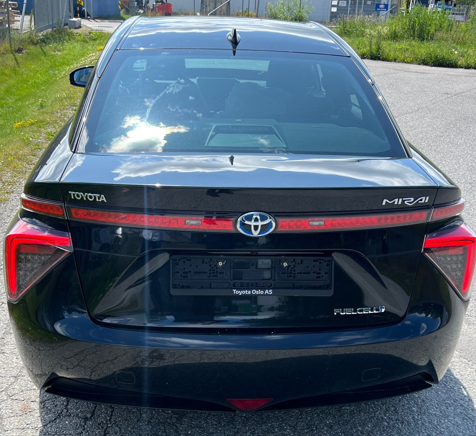 Toyota Mirai FuelCell, 154hp, 2018