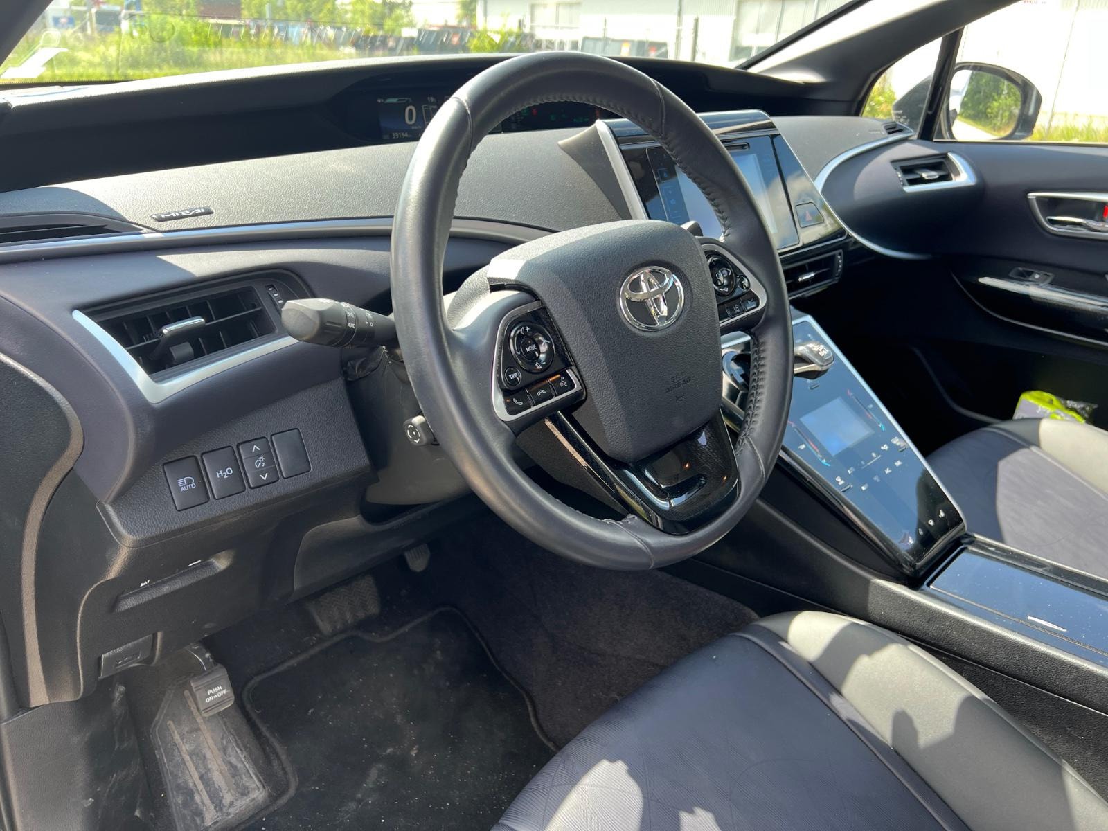 Toyota Mirai FuelCell, 154hp, 2018